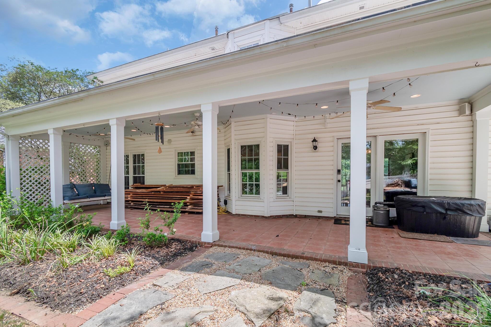 12328 Sandringham Place — Charlotte