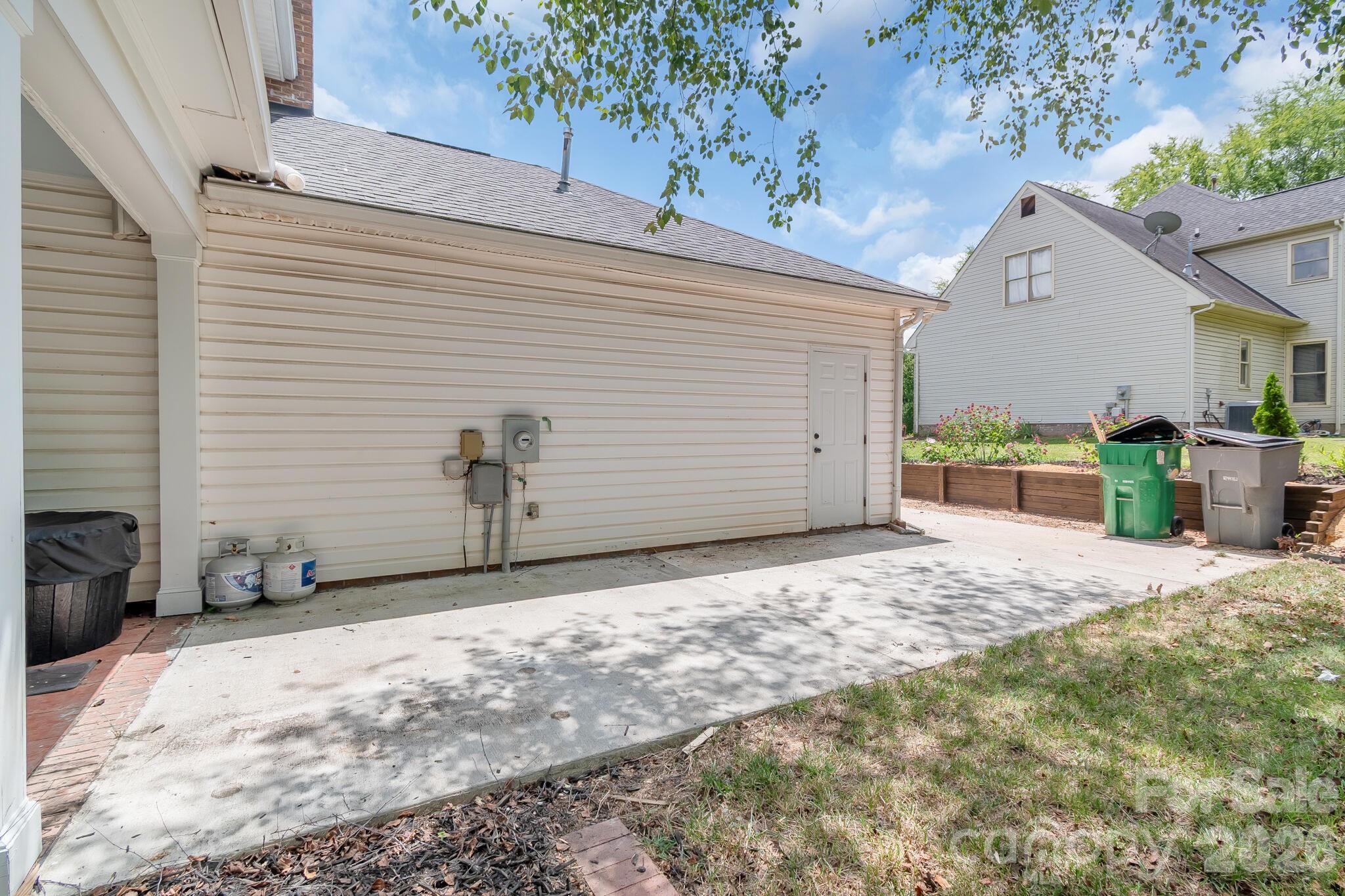 12328 Sandringham Place — Charlotte