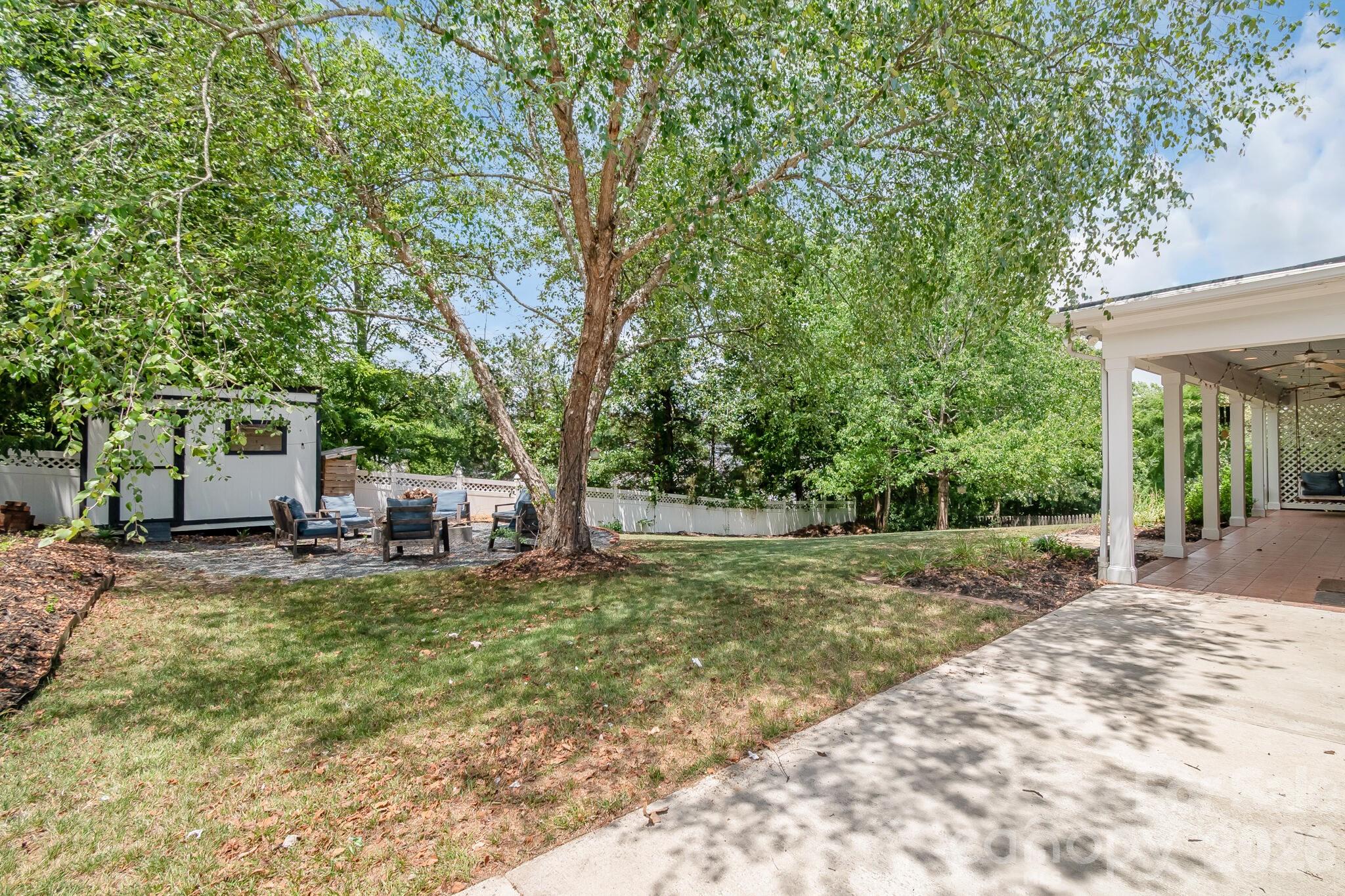 12328 Sandringham Place — Charlotte