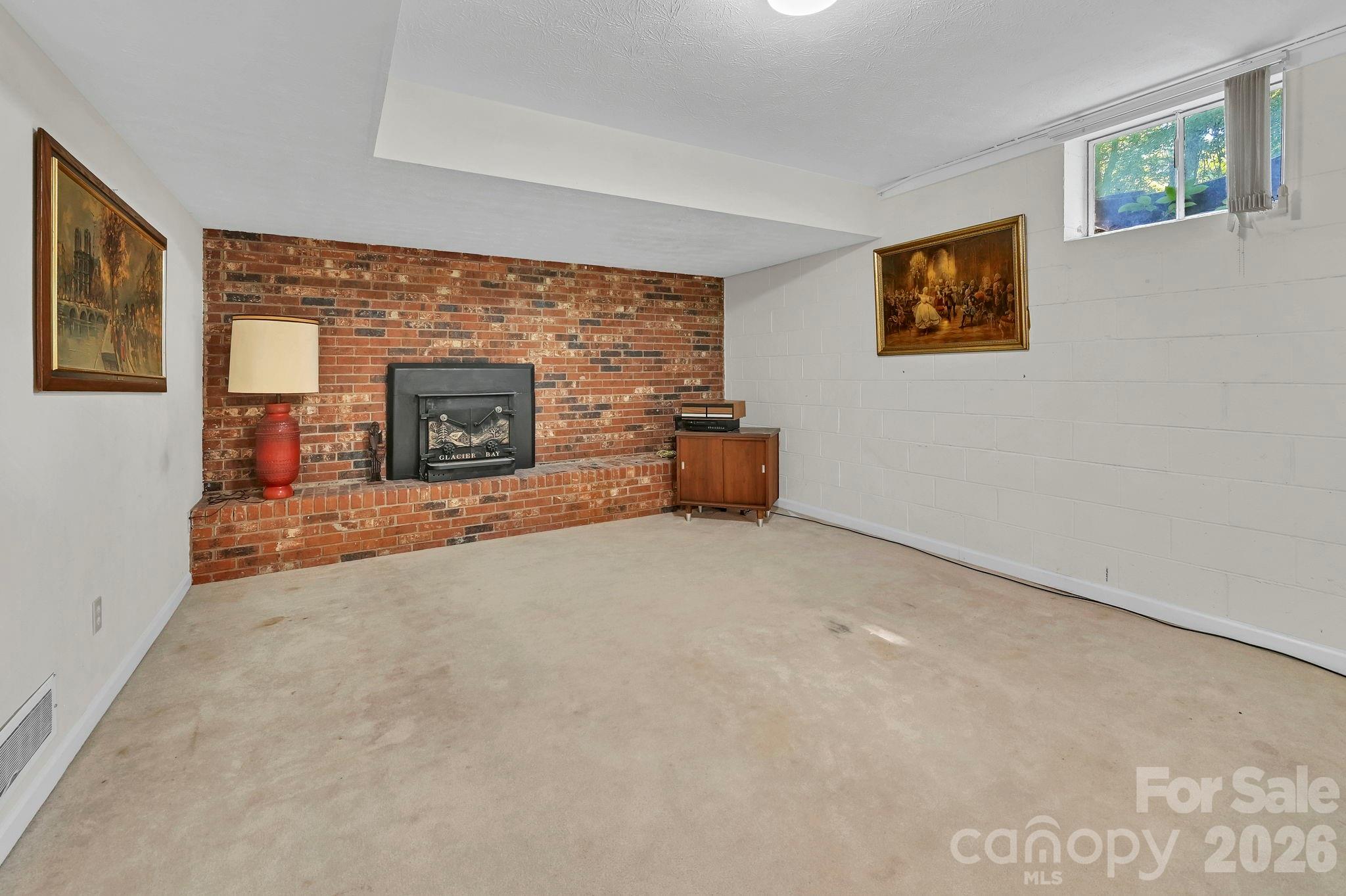 28 Glenview Road — Asheville