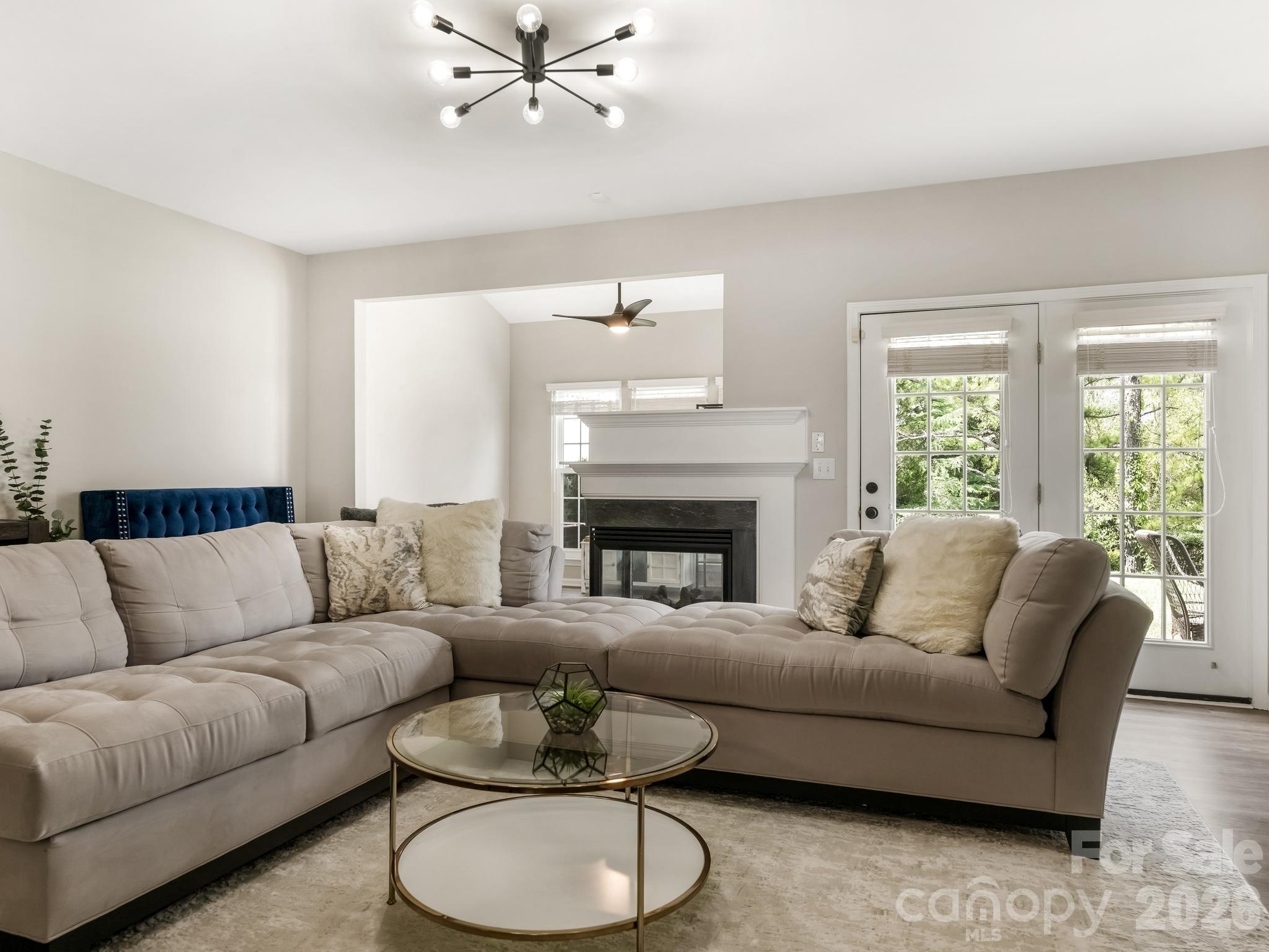 14558 Greenpoint Lane — Huntersville