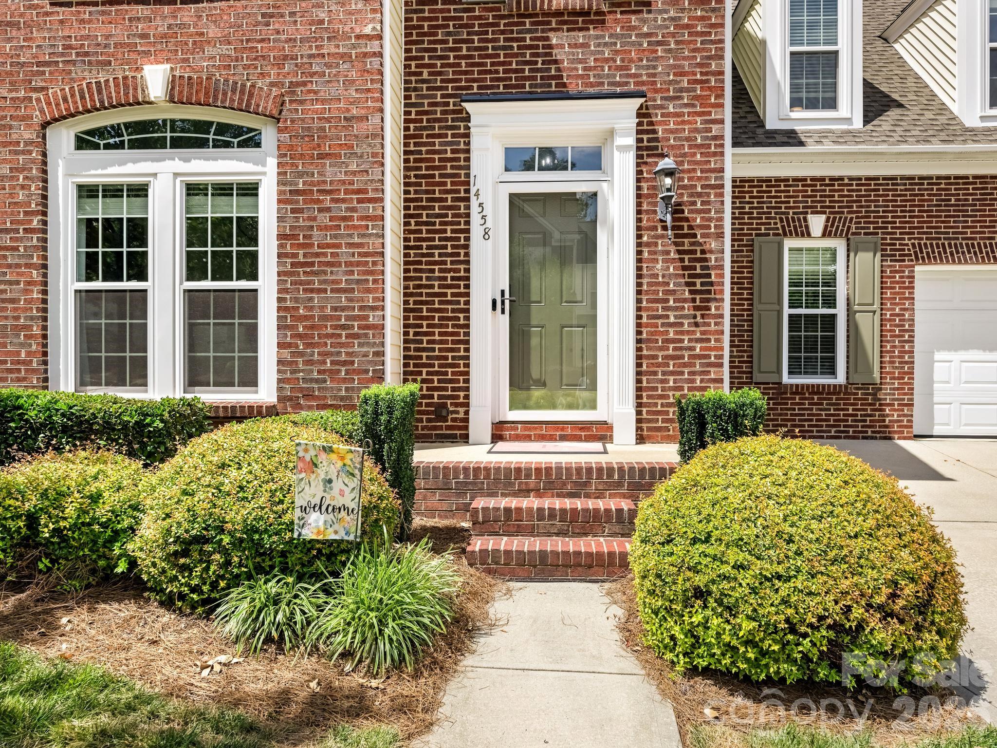 14558 Greenpoint Lane — Huntersville