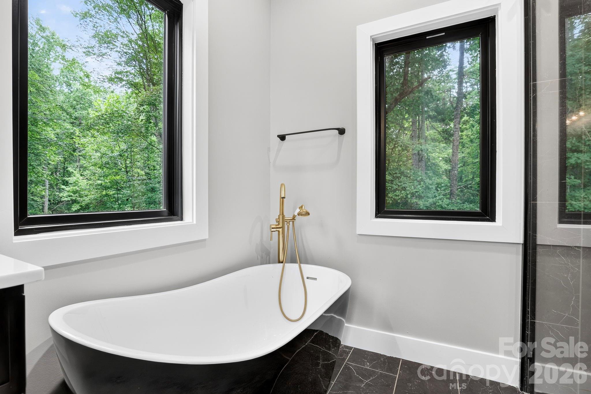 338 Hawks Terrace — Lake Lure