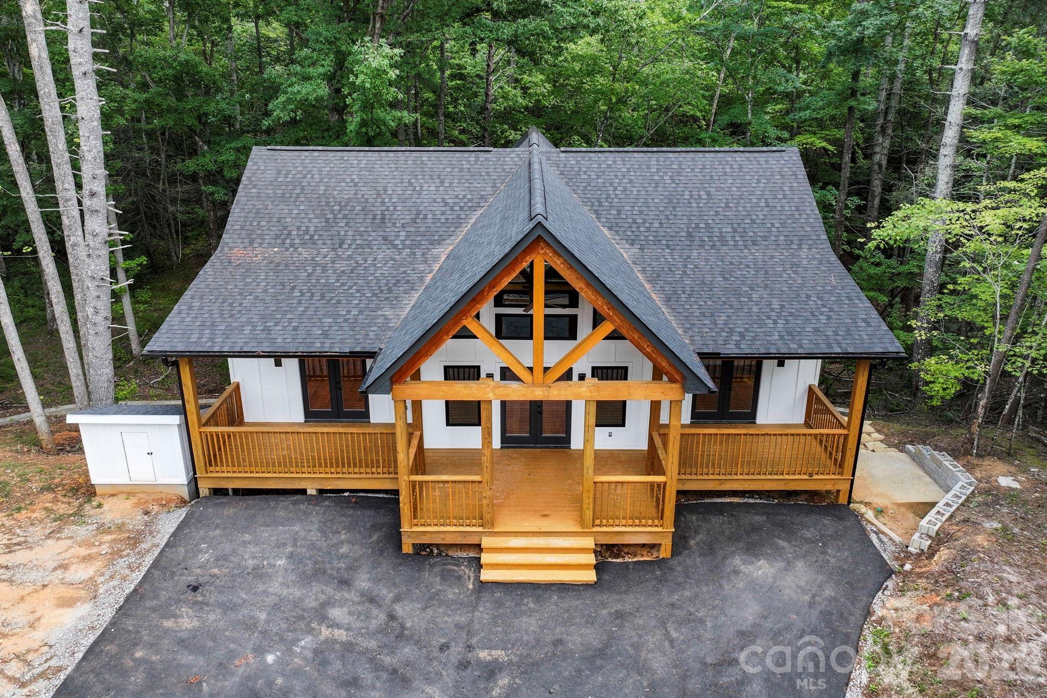 338 Hawks Terrace — Lake Lure