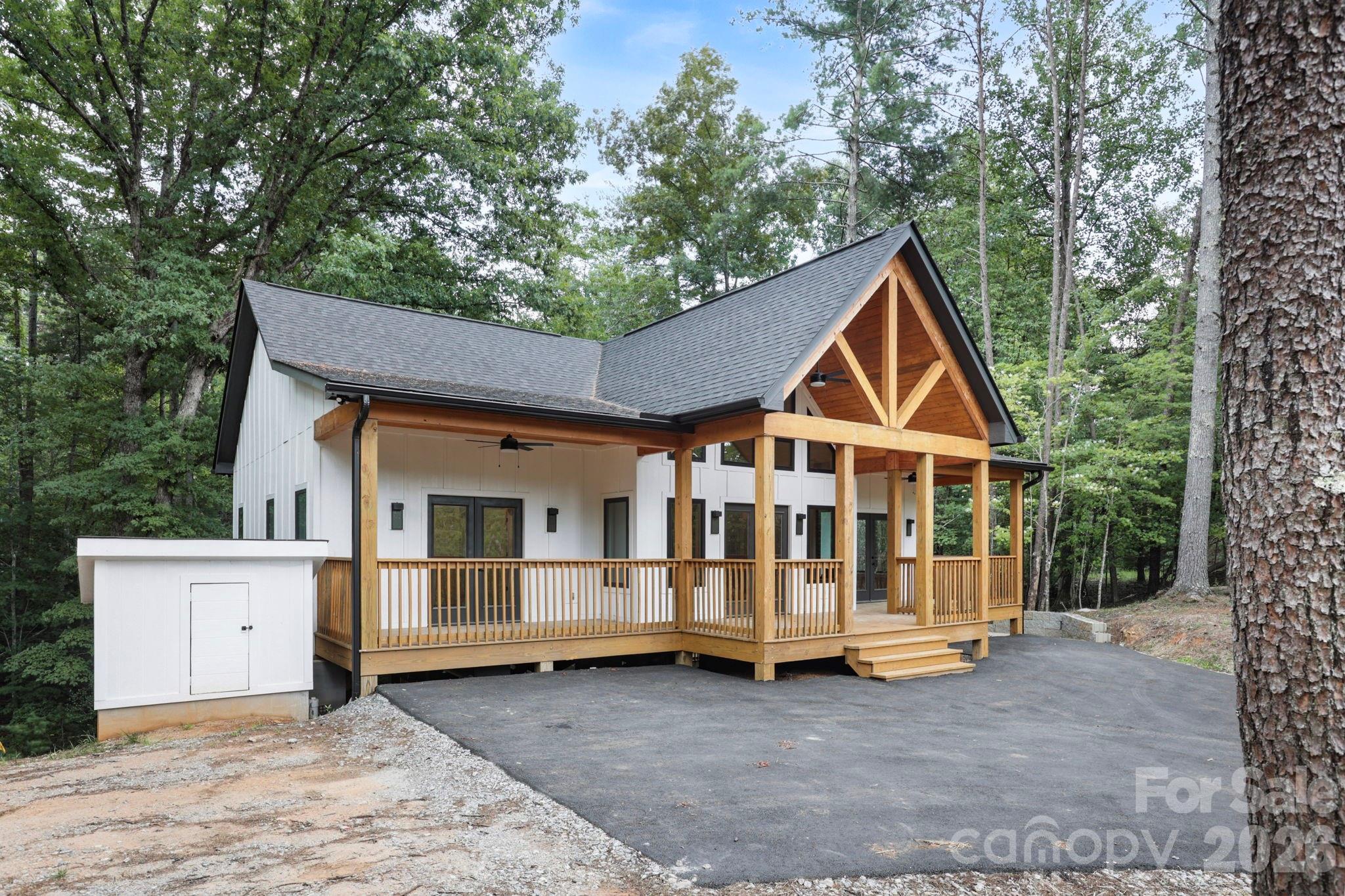 338 Hawks Terrace — Lake Lure