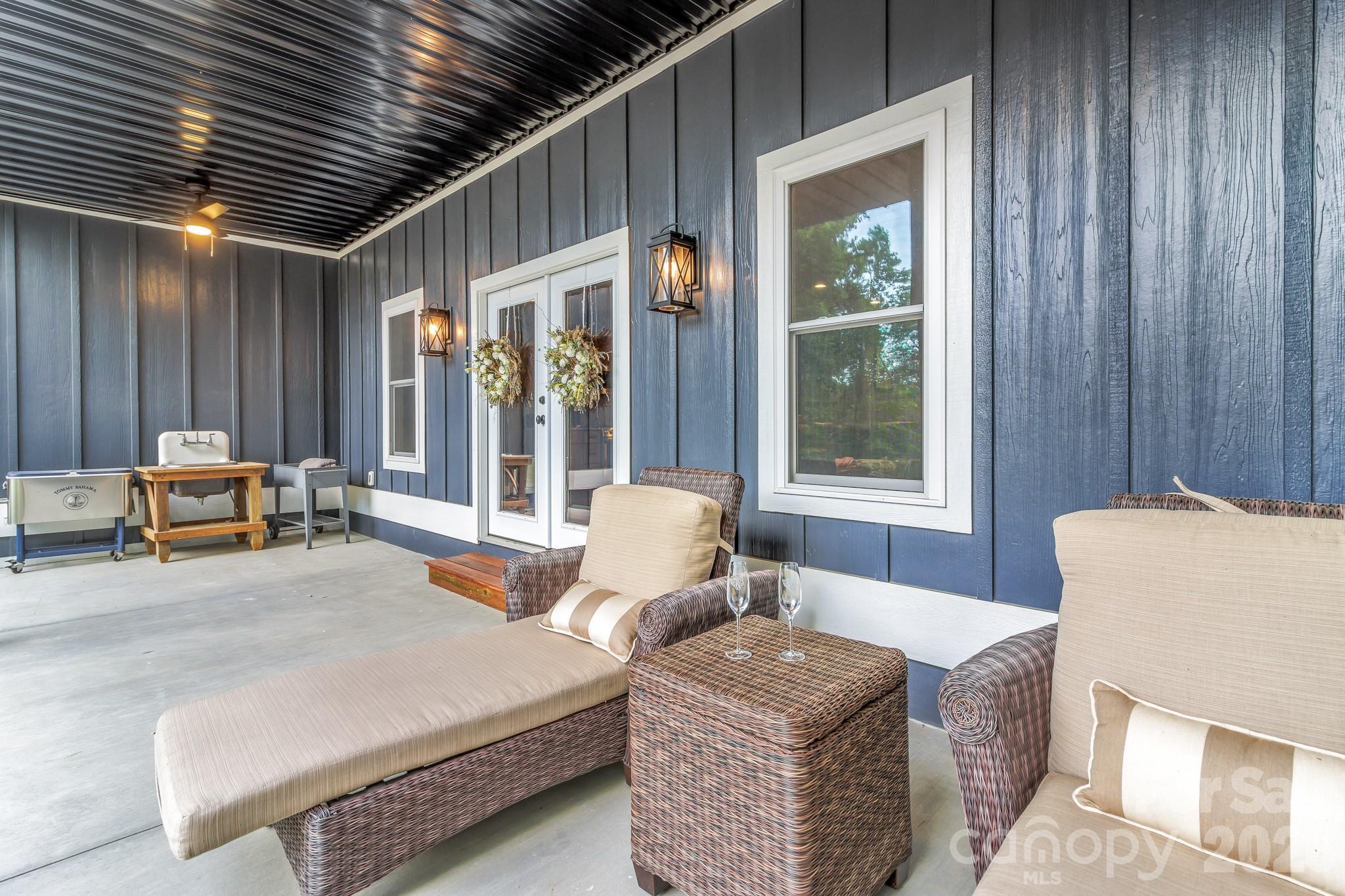 143 Sunny Morning Court — Hendersonville