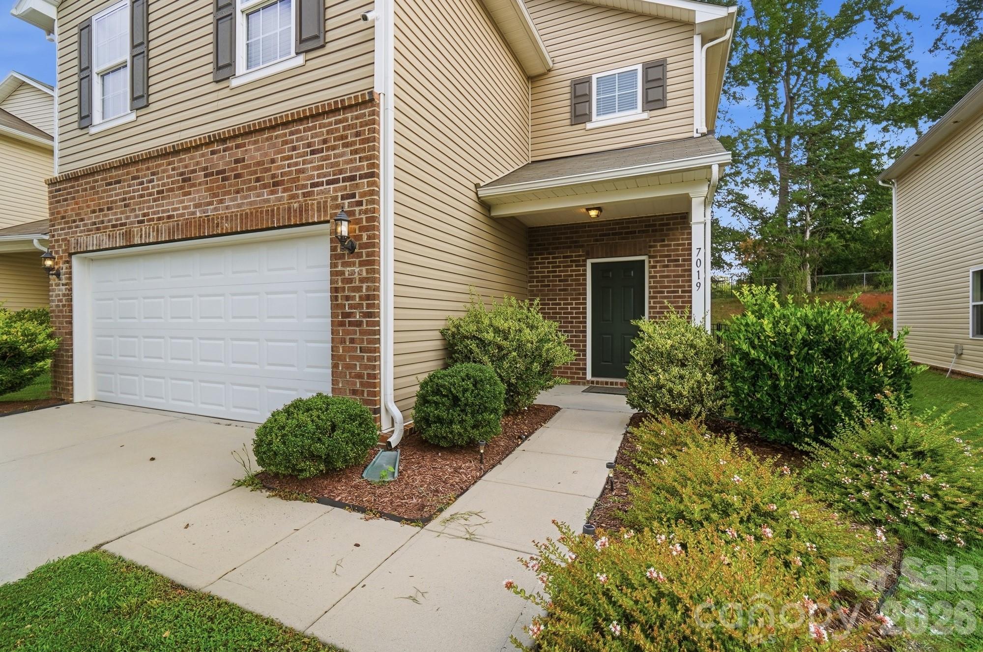 7019 Thornrose Drive — Charlotte