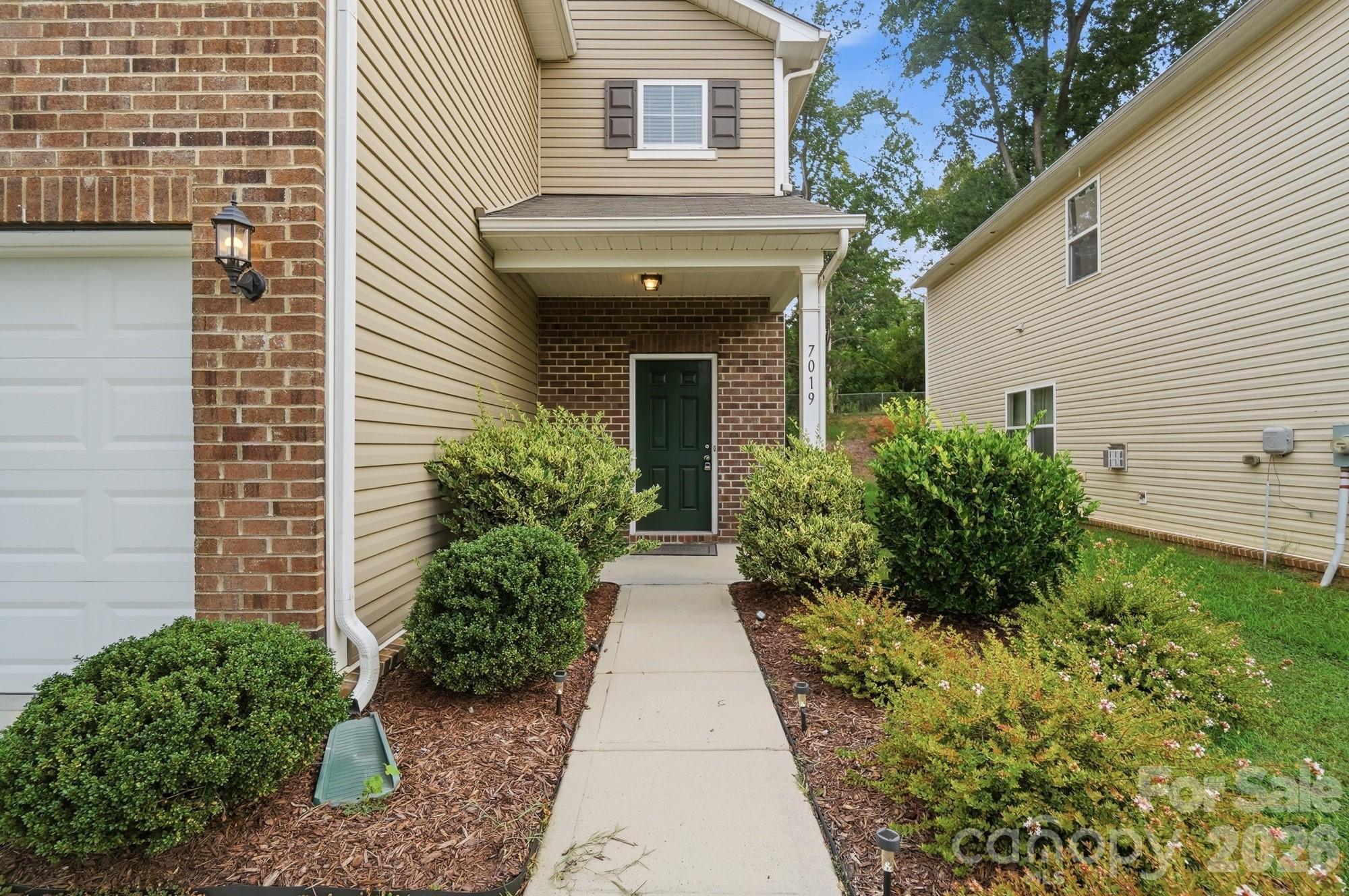 7019 Thornrose Drive — Charlotte