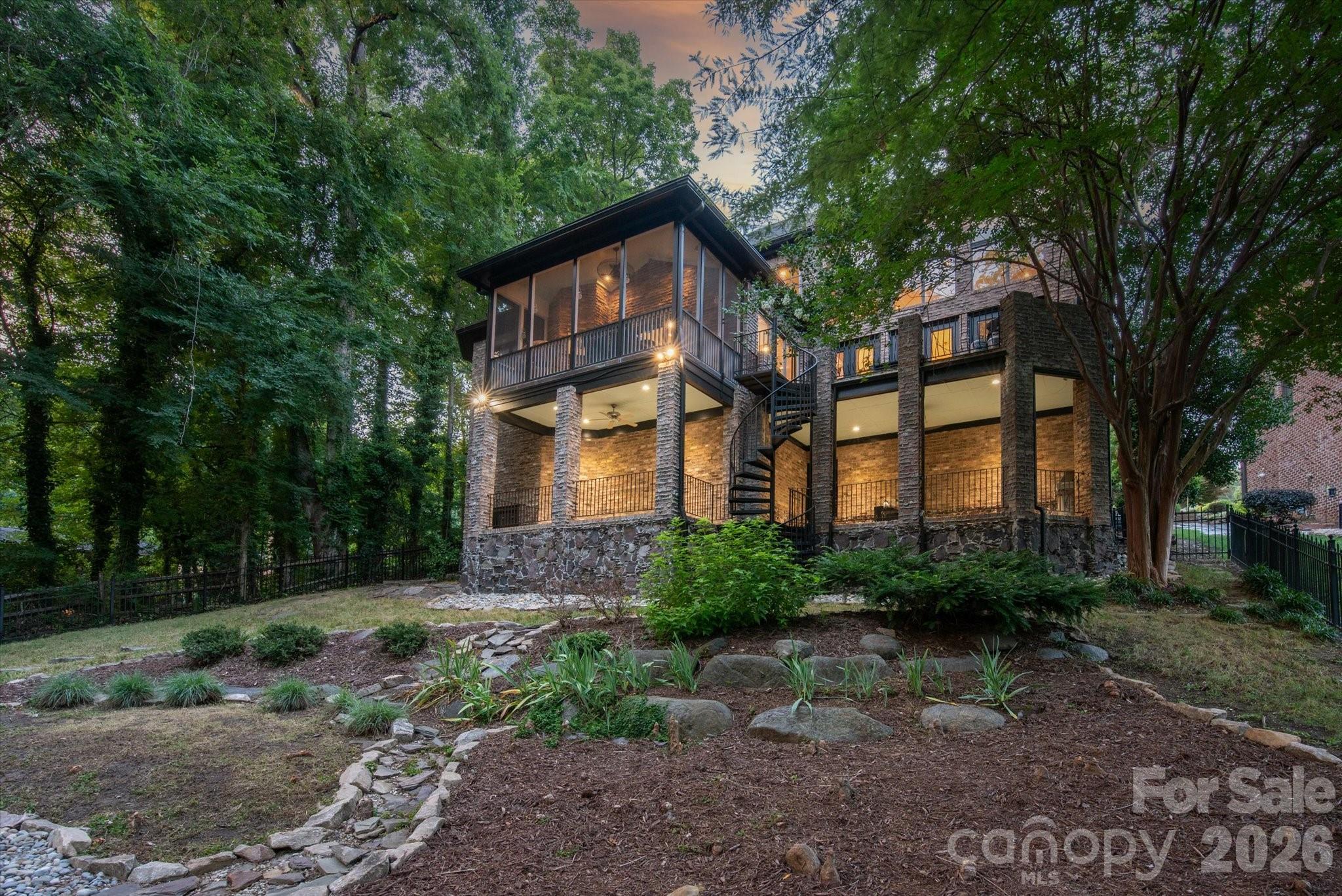 3603 Hennessy Place — Charlotte