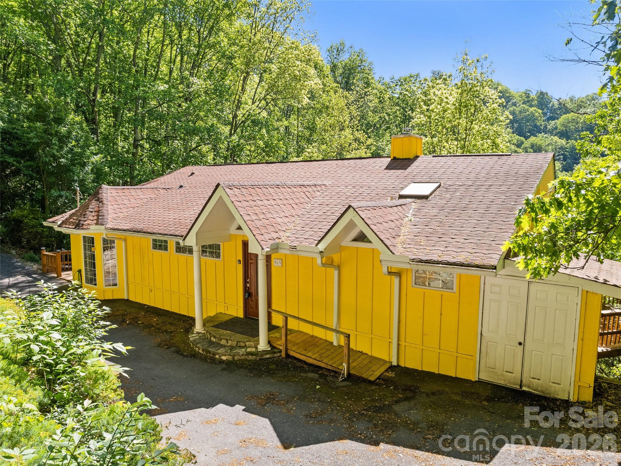 969 Mountain View Drive — Maggie Valley