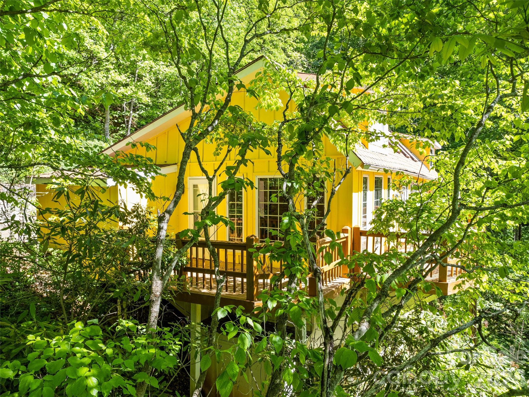 969 Mountain View Drive — Maggie Valley