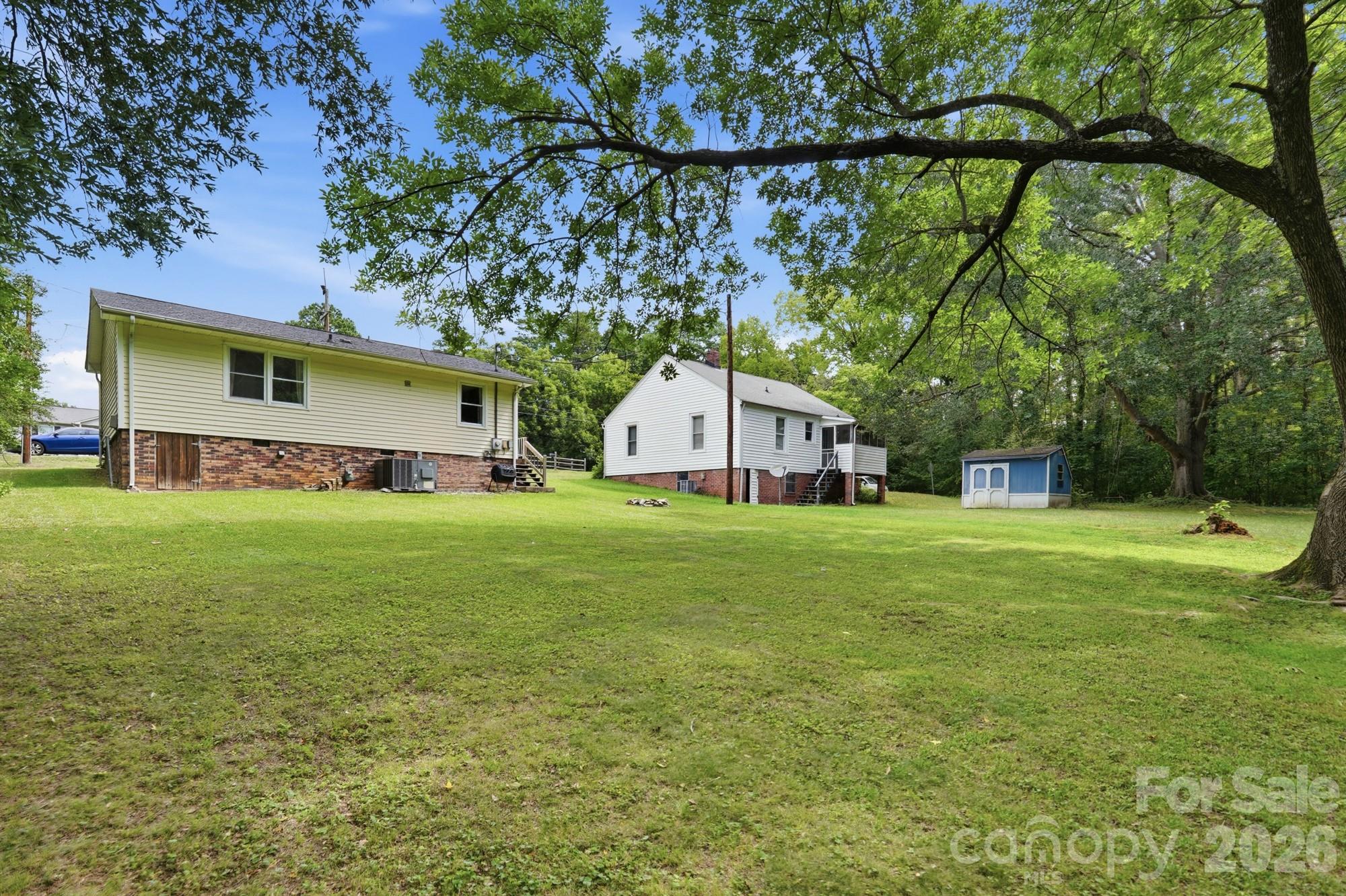 605 Powerline Avenue — Belmont