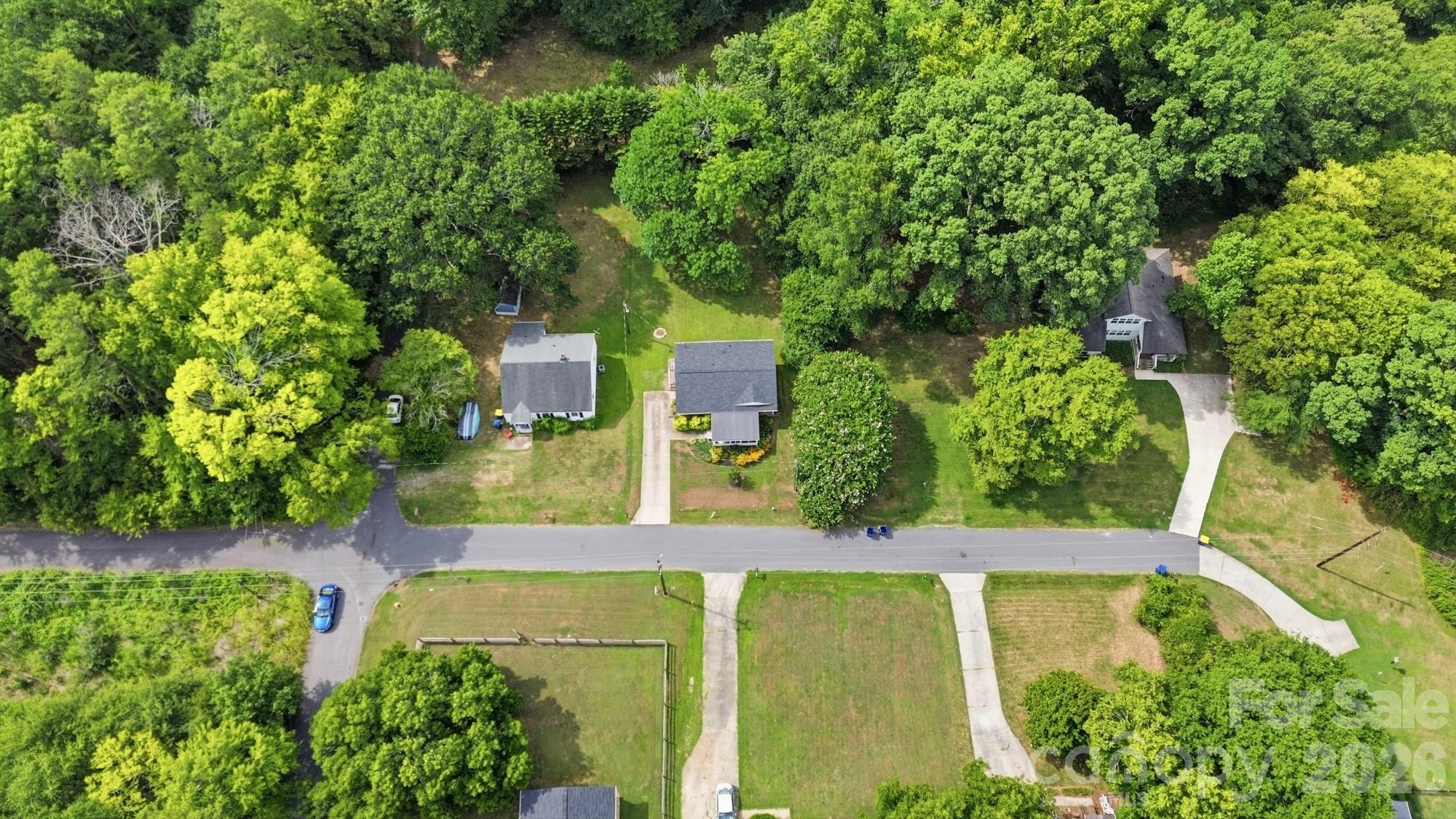 605 Powerline Avenue — Belmont