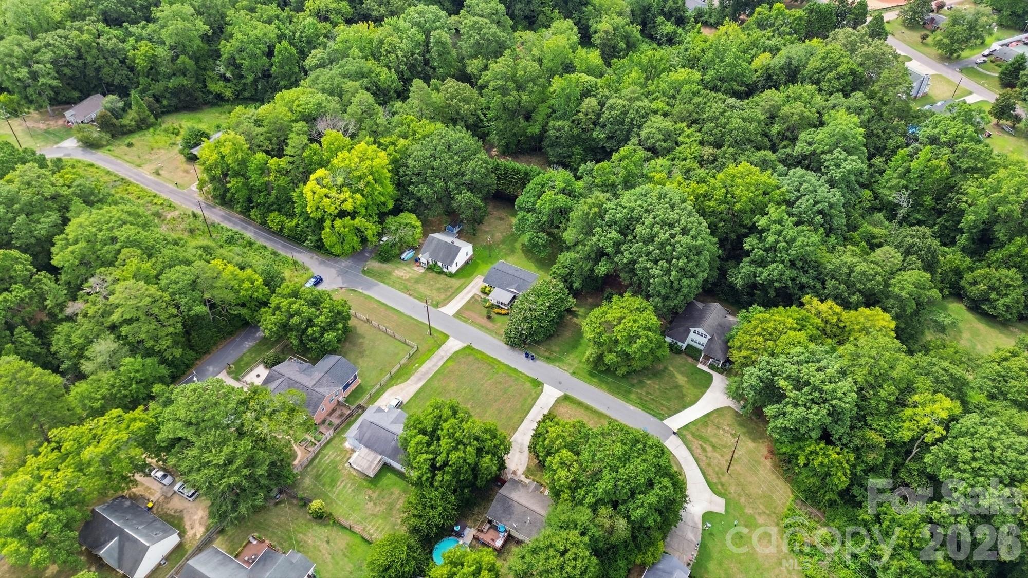 605 Powerline Avenue — Belmont