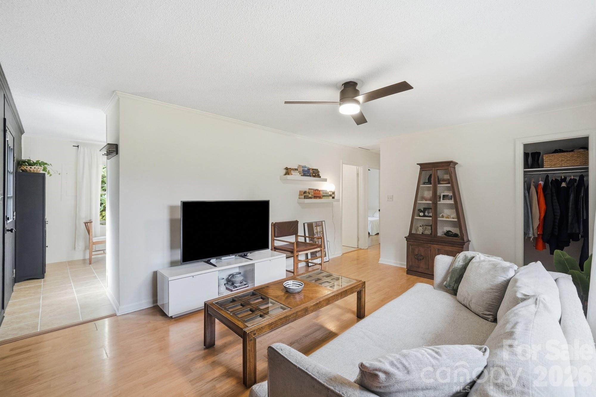 605 Powerline Avenue — Belmont