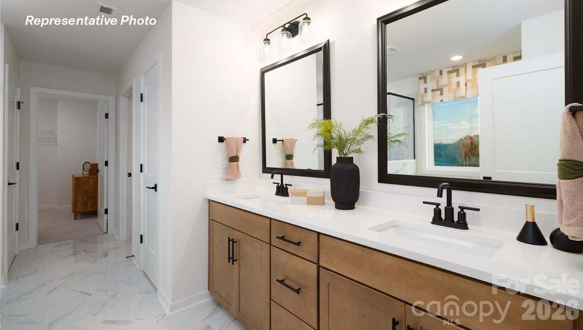 6025 Shady Terrace Lane — York