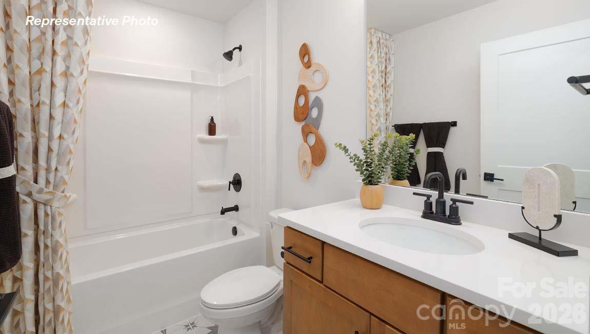 6025 Shady Terrace Lane — York