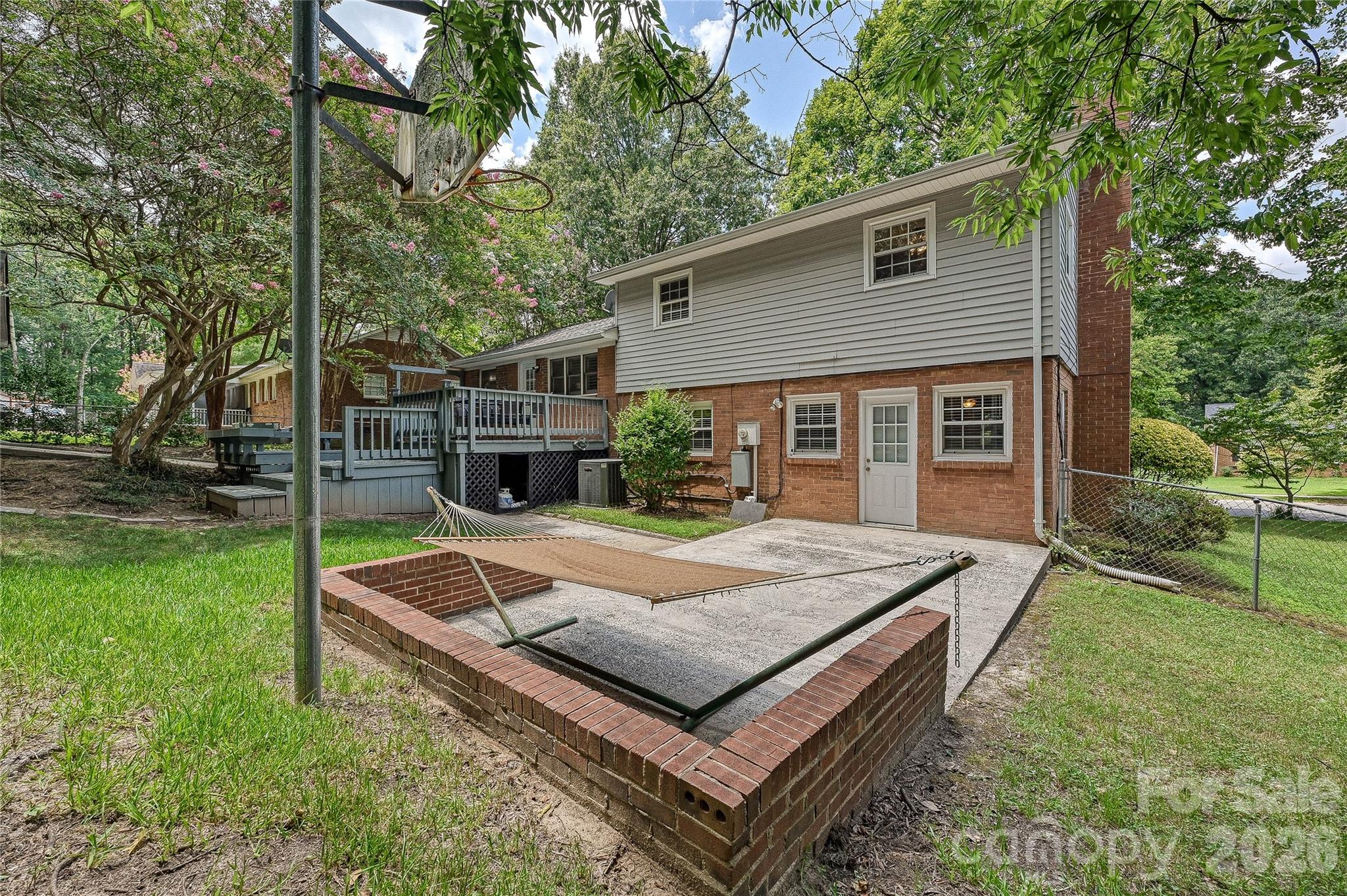 2308 Knickerbocker Drive — Charlotte