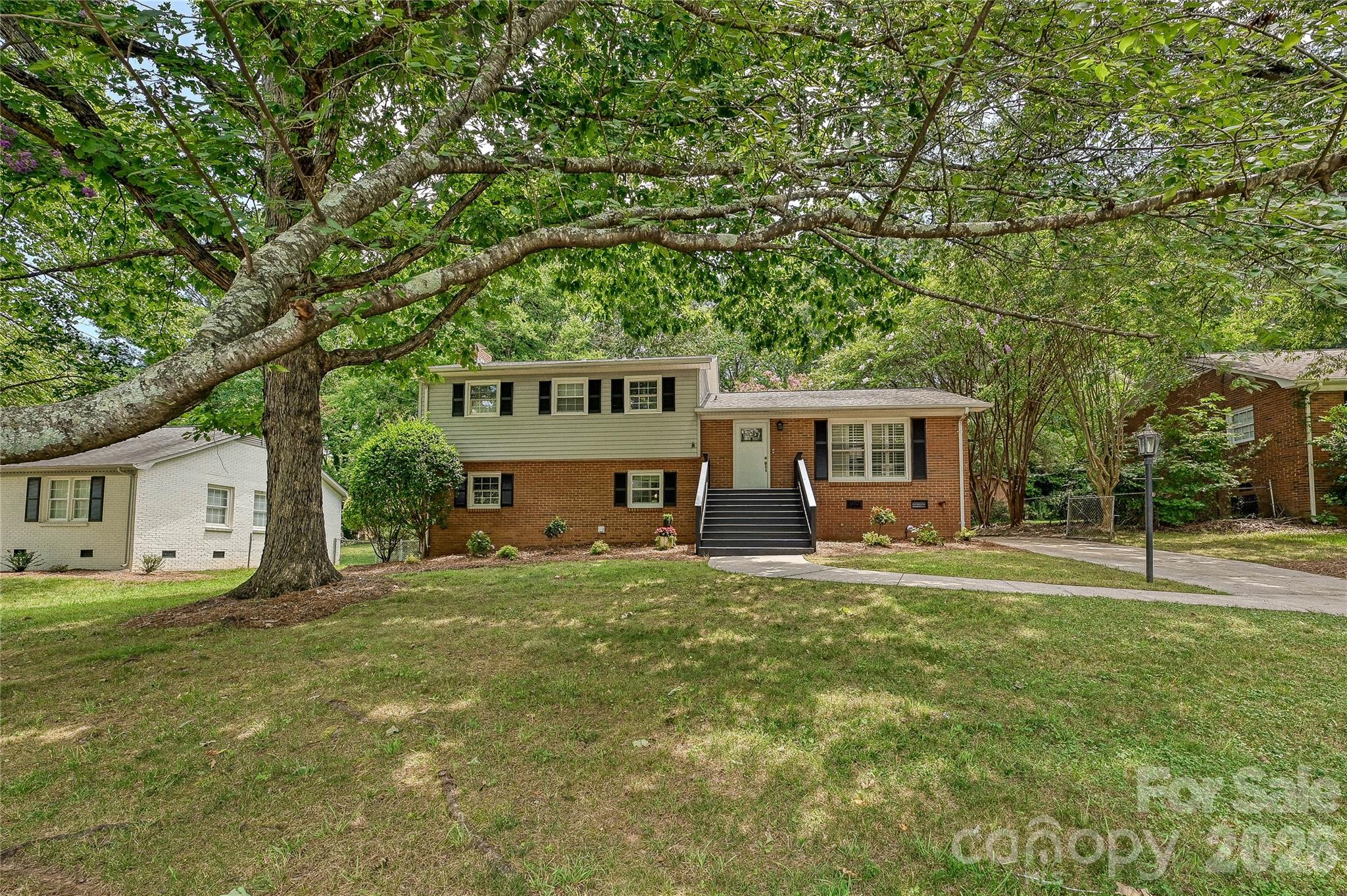 2308 Knickerbocker Drive — Charlotte