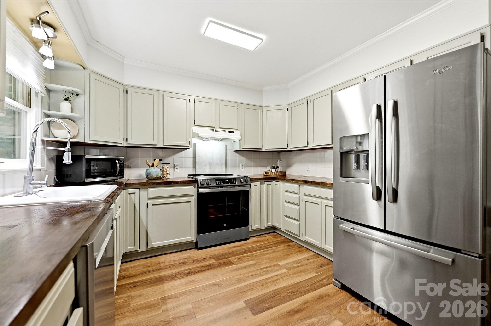 2308 Knickerbocker Drive — Charlotte