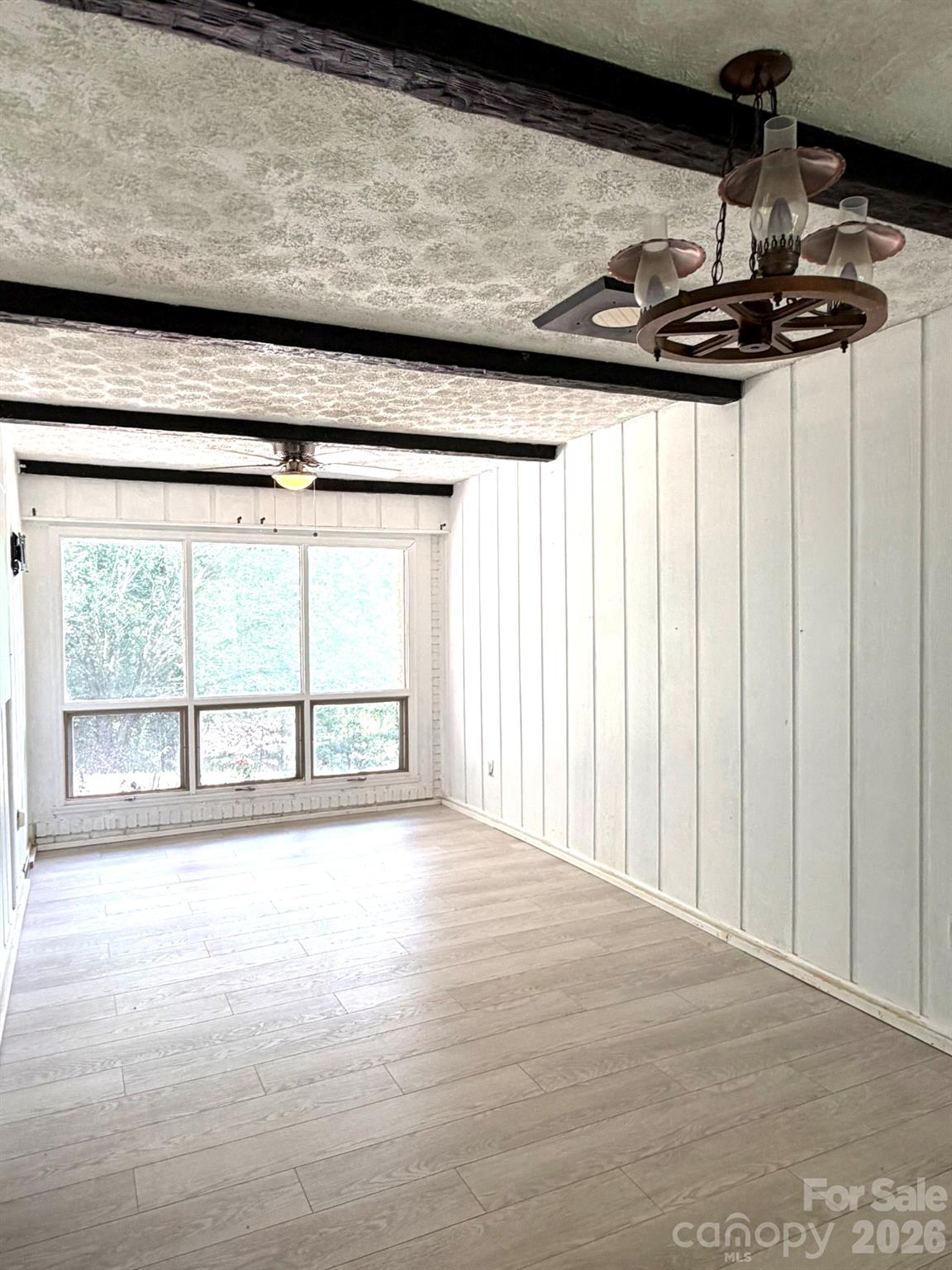 142 Avondale Road — Asheville