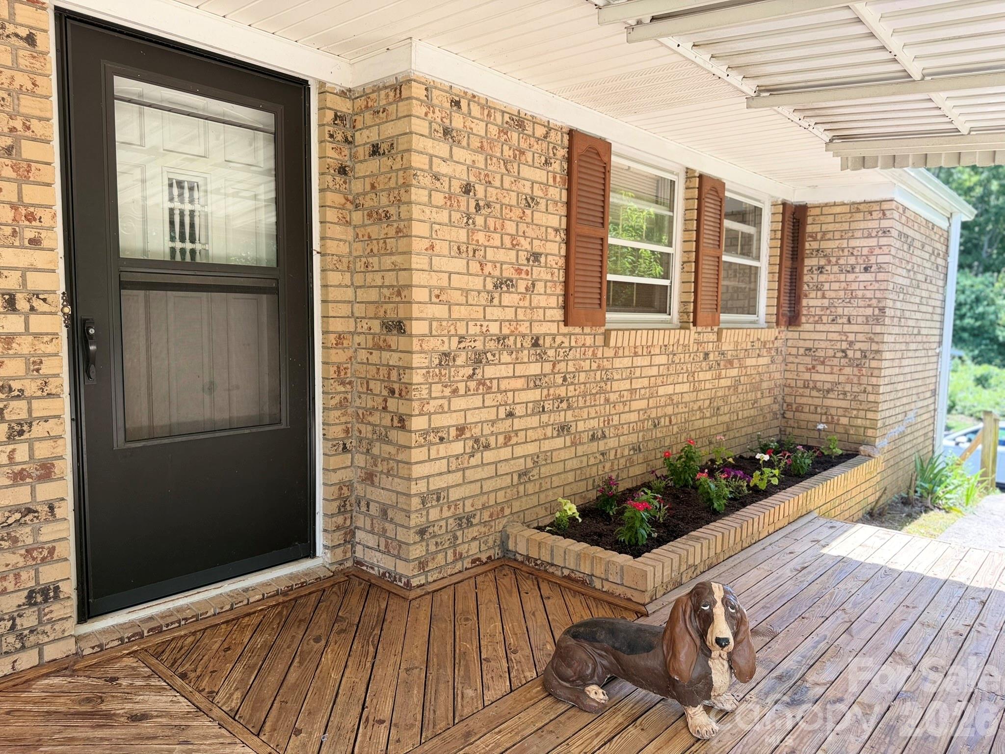 142 Avondale Road — Asheville