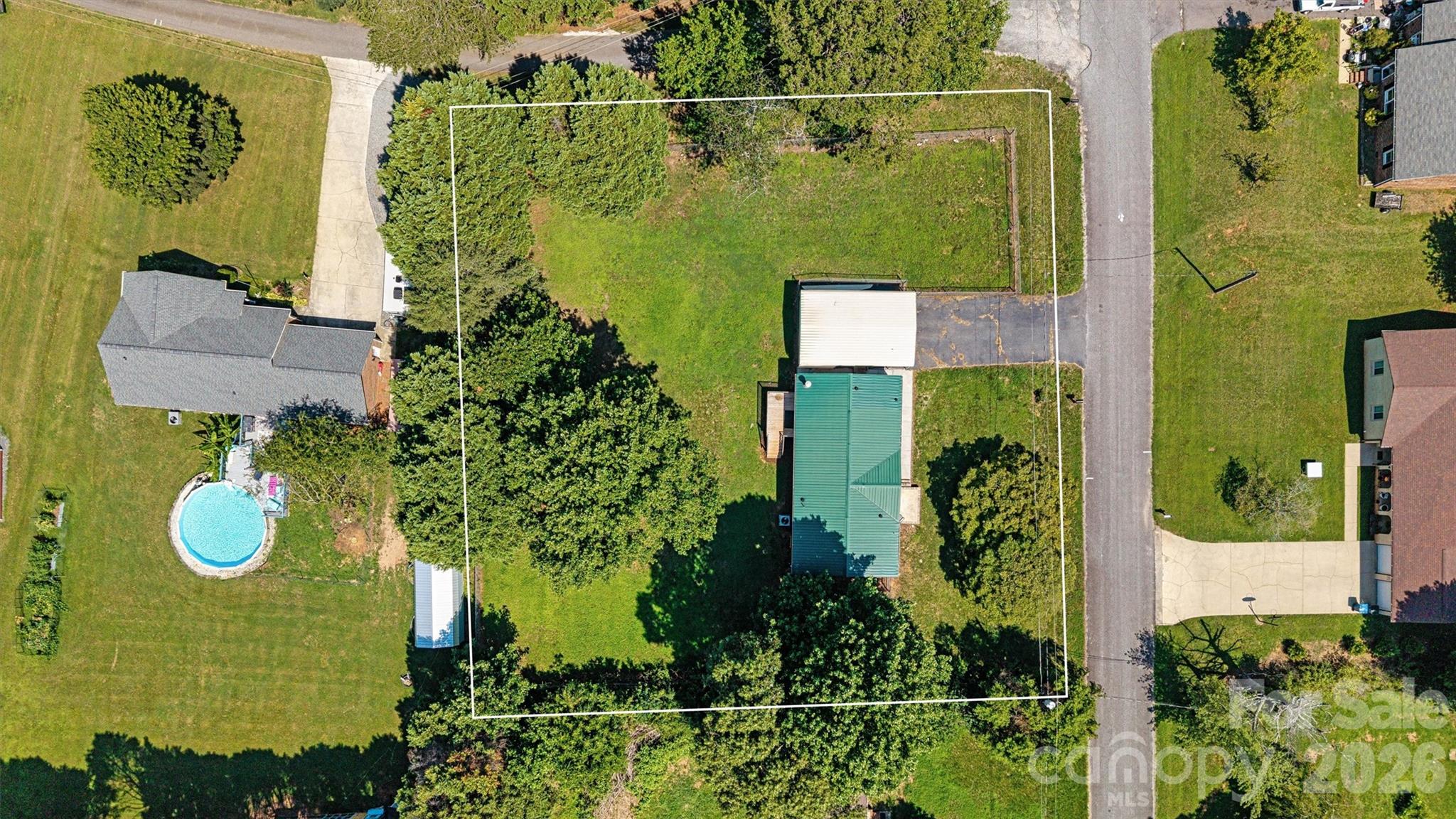 5135 36th Street Drive NE — Hickory