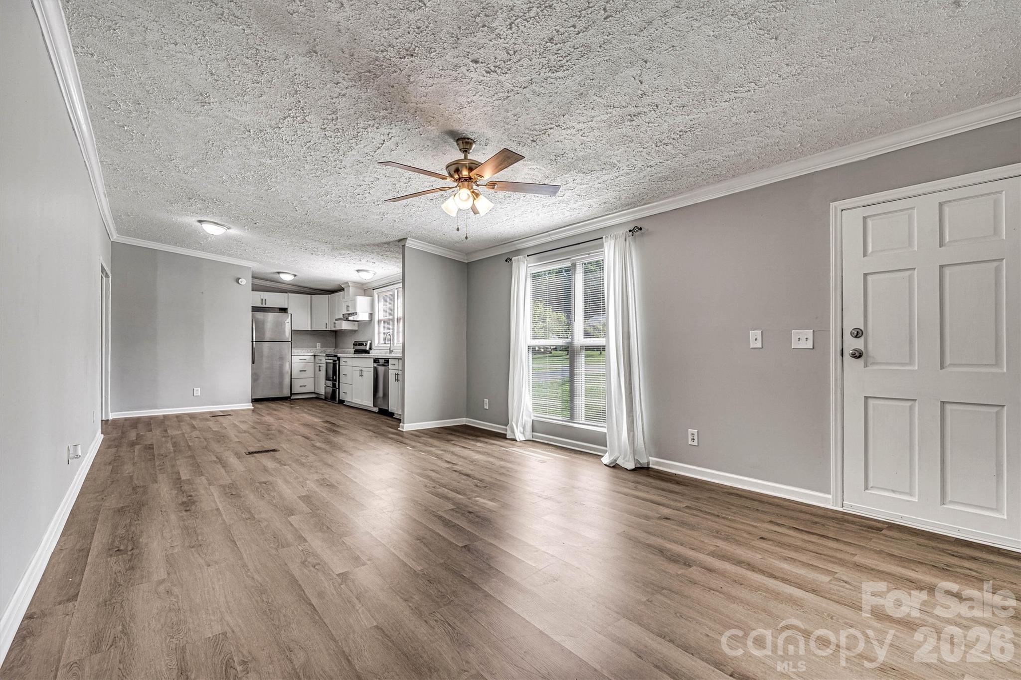 5135 36th Street Drive NE — Hickory