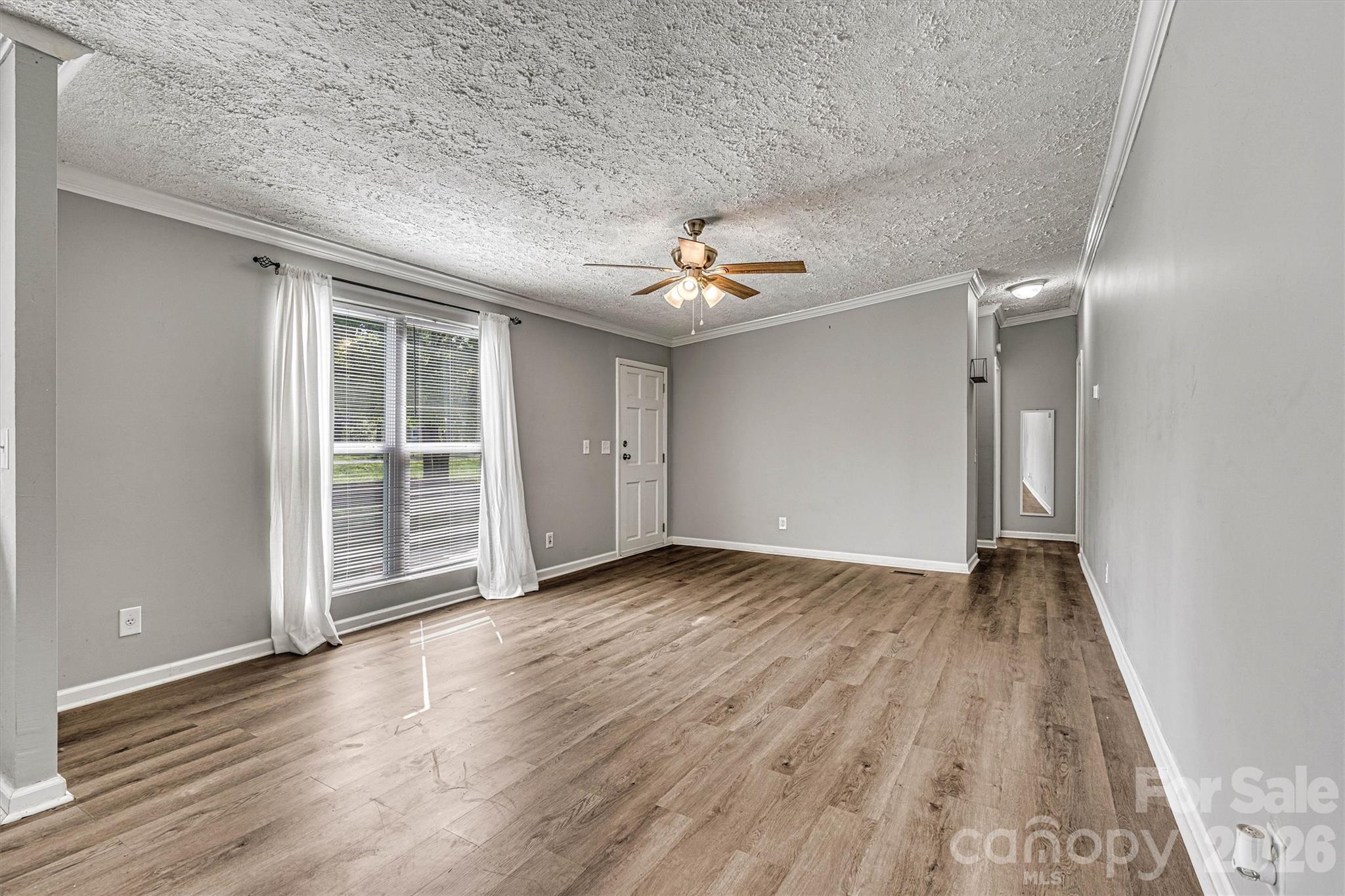 5135 36th Street Drive NE — Hickory