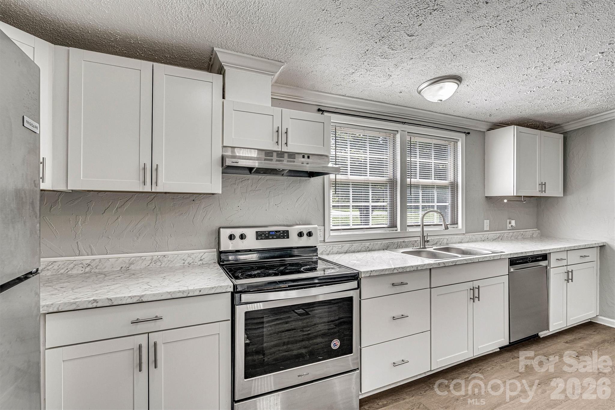 5135 36th Street Drive NE — Hickory