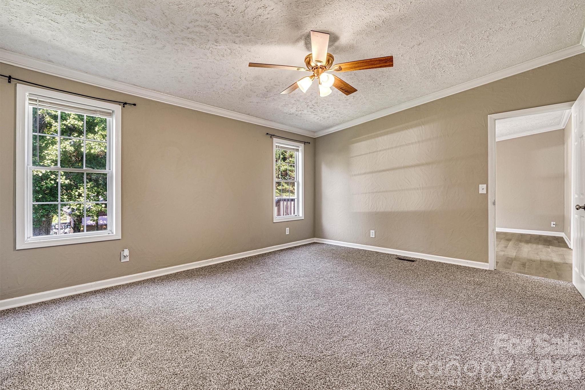 5135 36th Street Drive NE — Hickory