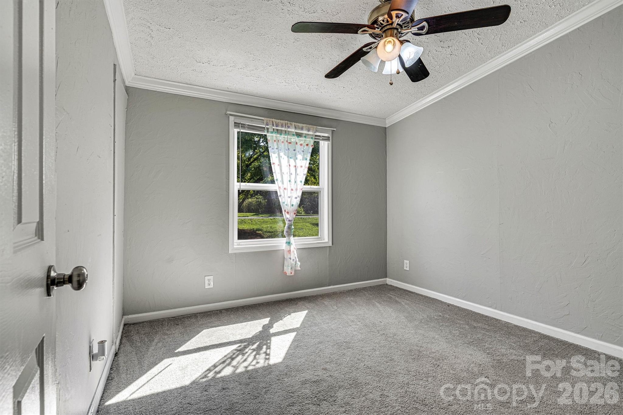 5135 36th Street Drive NE — Hickory