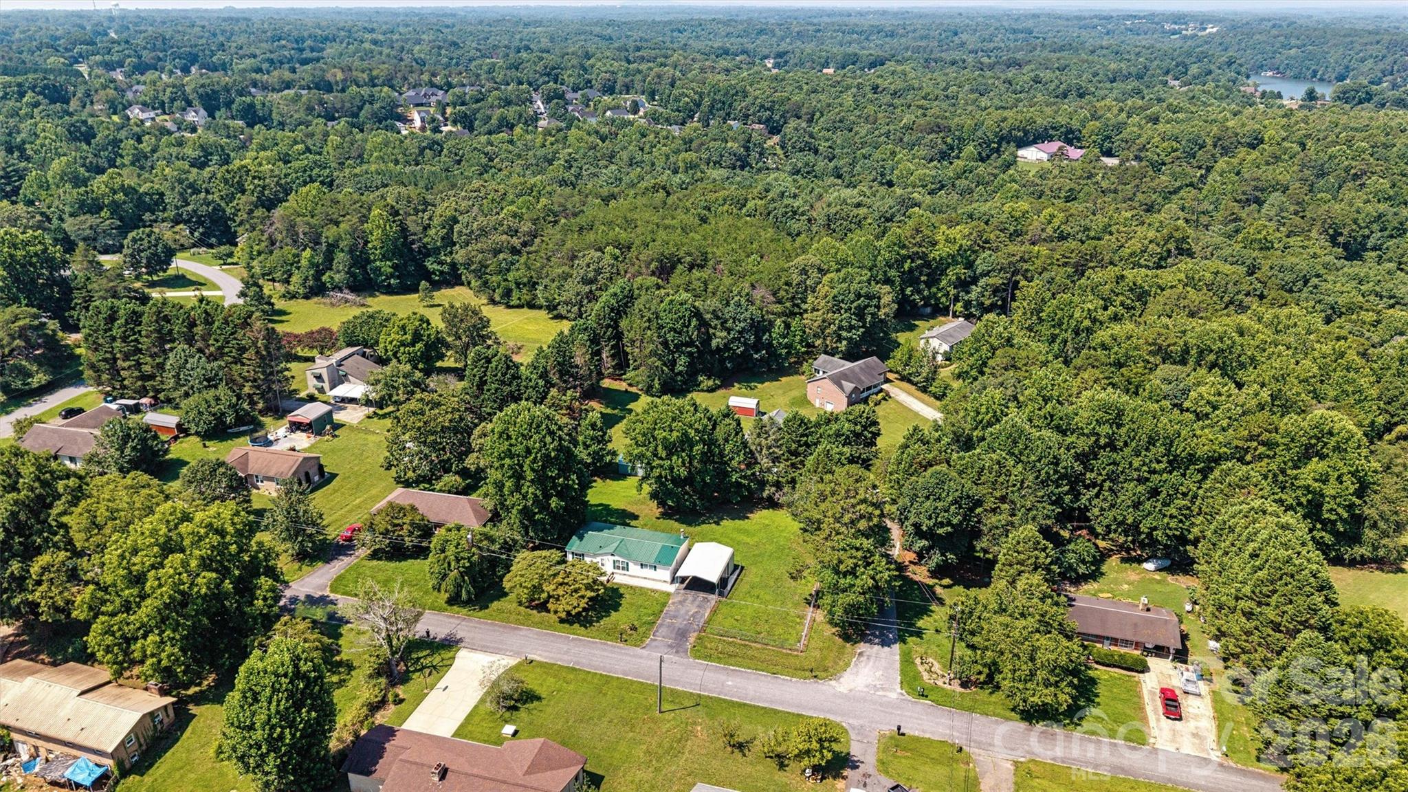 5135 36th Street Drive NE — Hickory