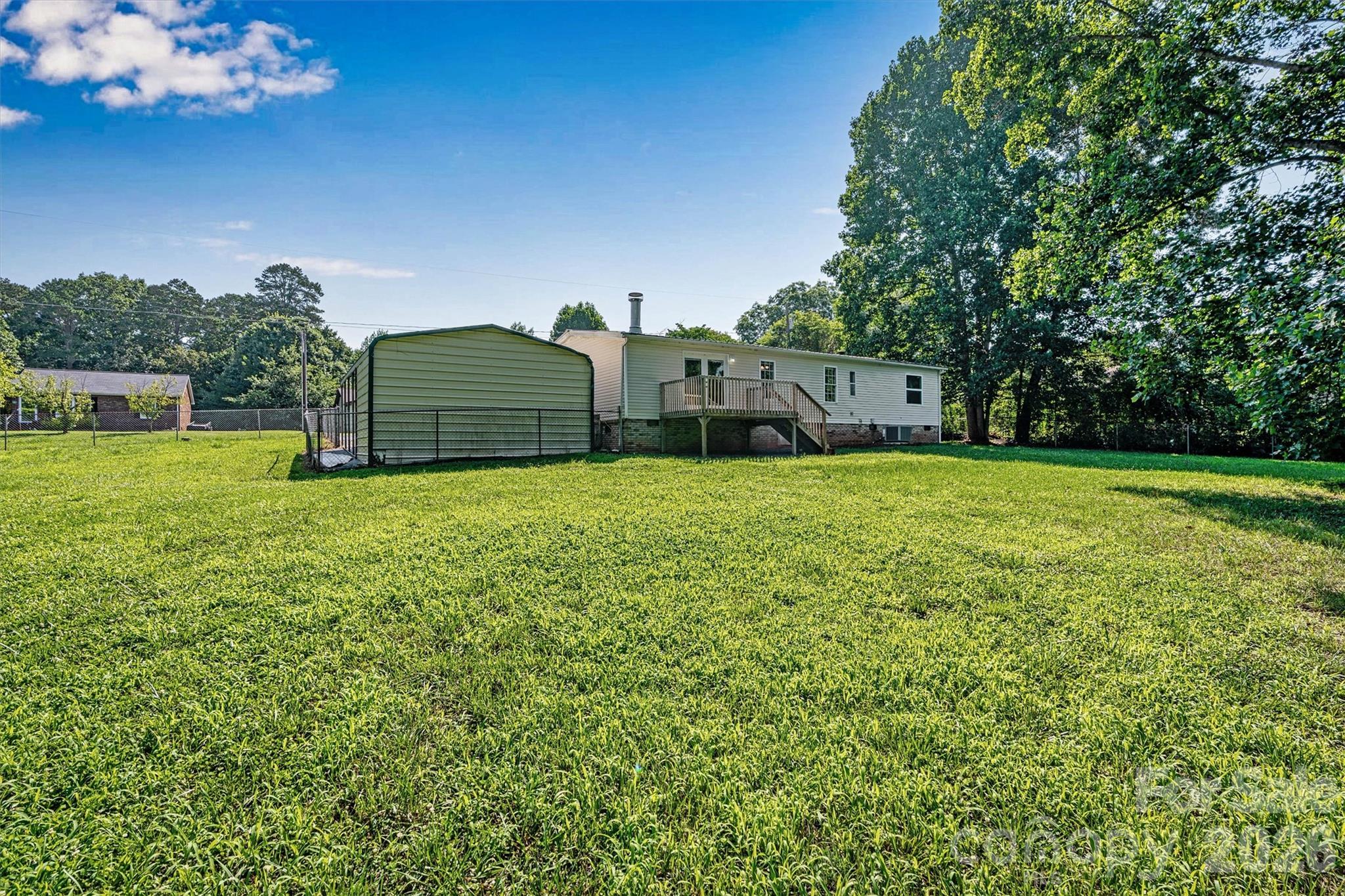 5135 36th Street Drive NE — Hickory