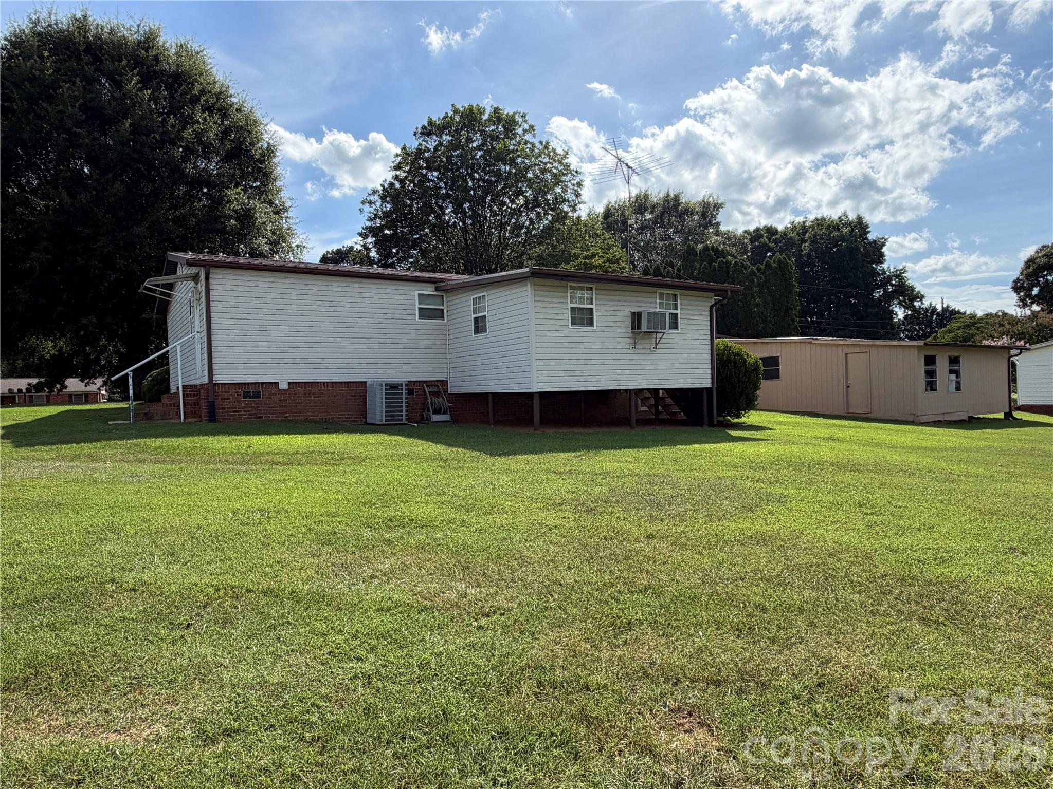 5720 Skyway Drive — Conover