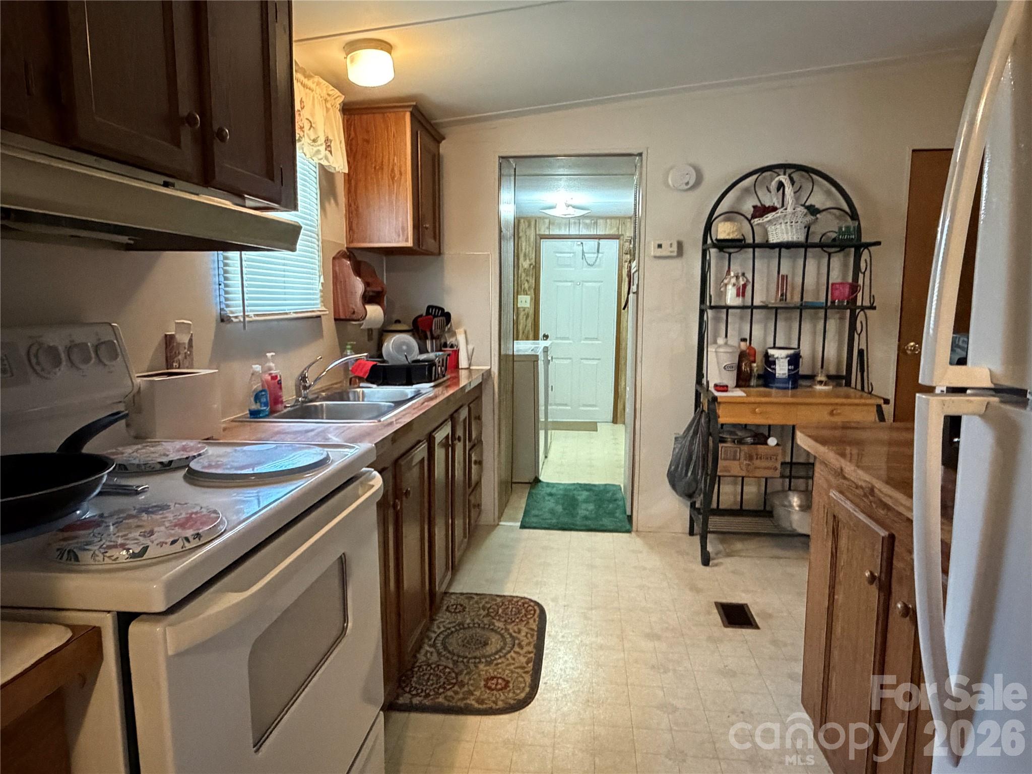 5720 Skyway Drive — Conover