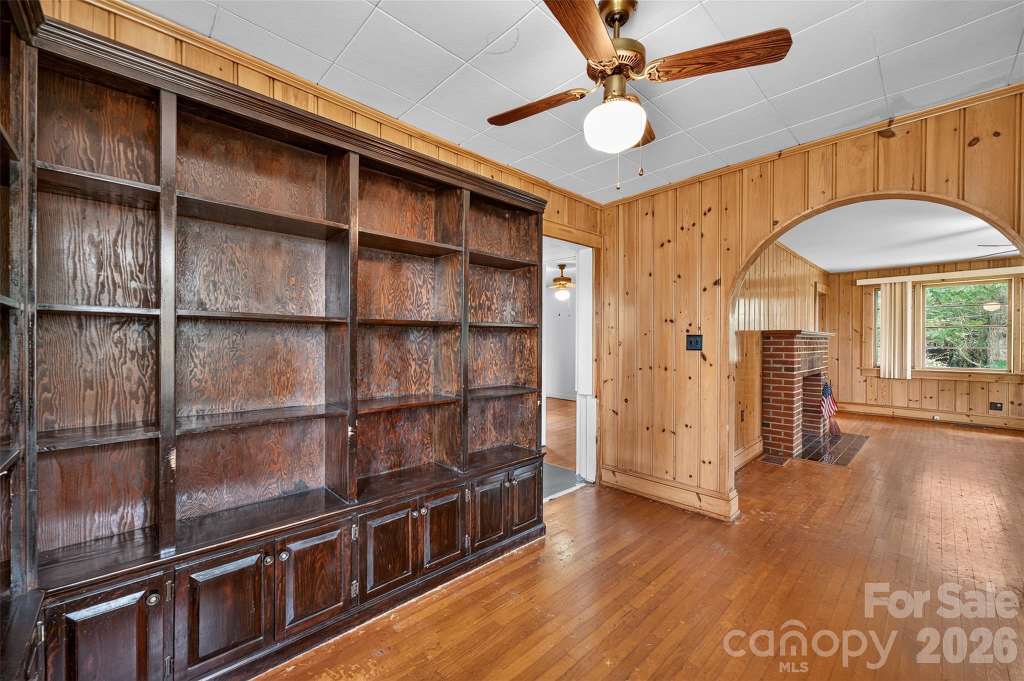 311 33rd Street Drive SE — Hickory