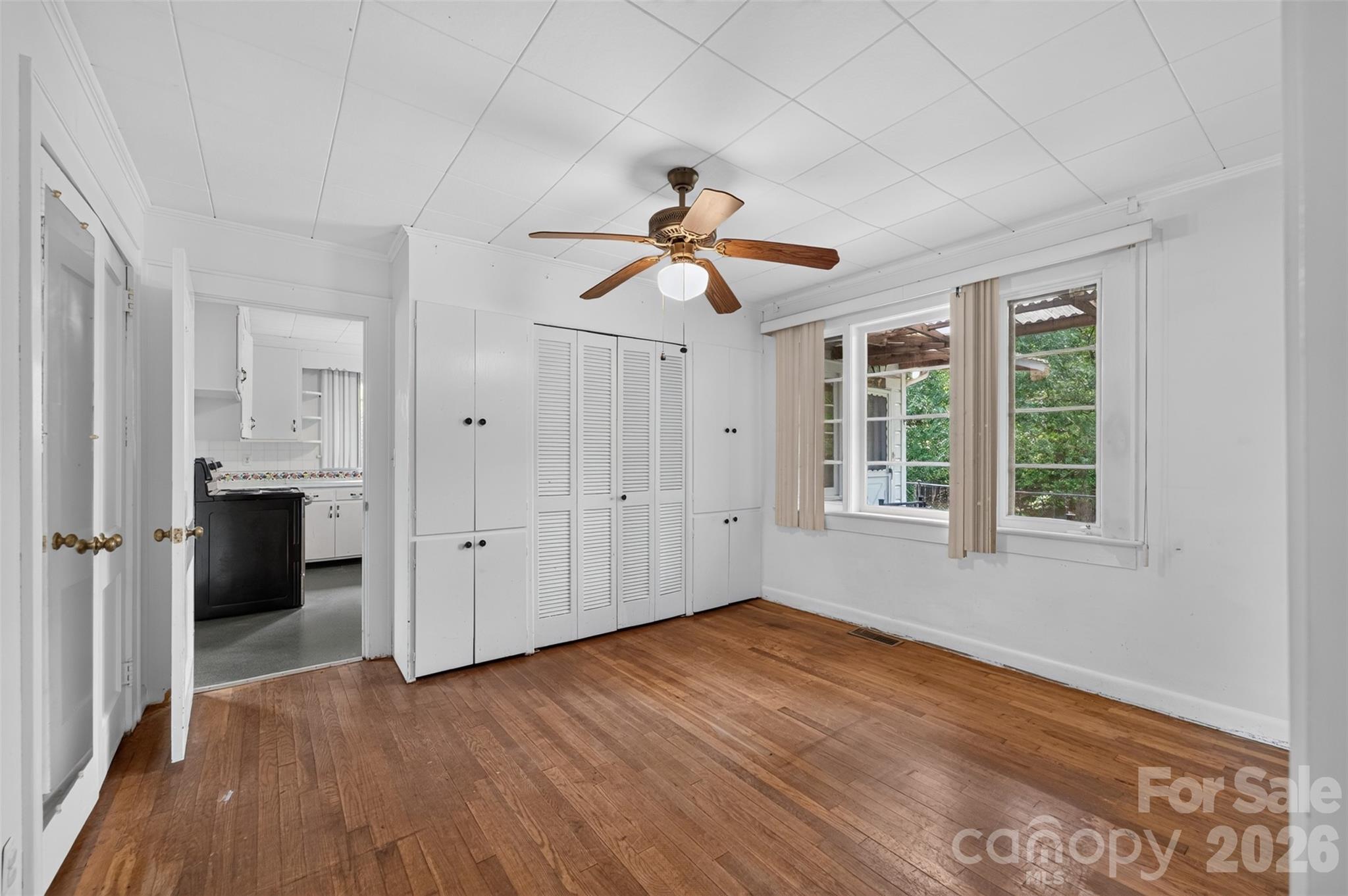 311 33rd Street Drive SE — Hickory