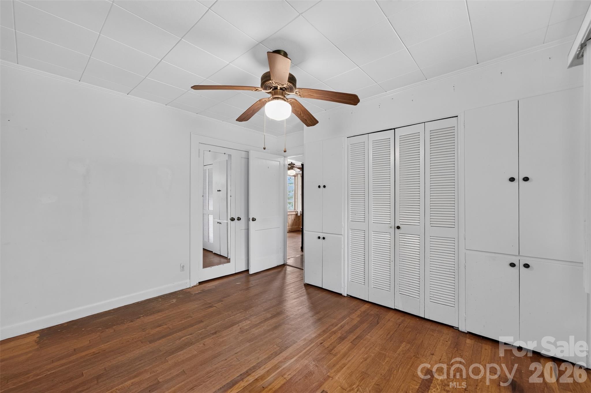 311 33rd Street Drive SE — Hickory