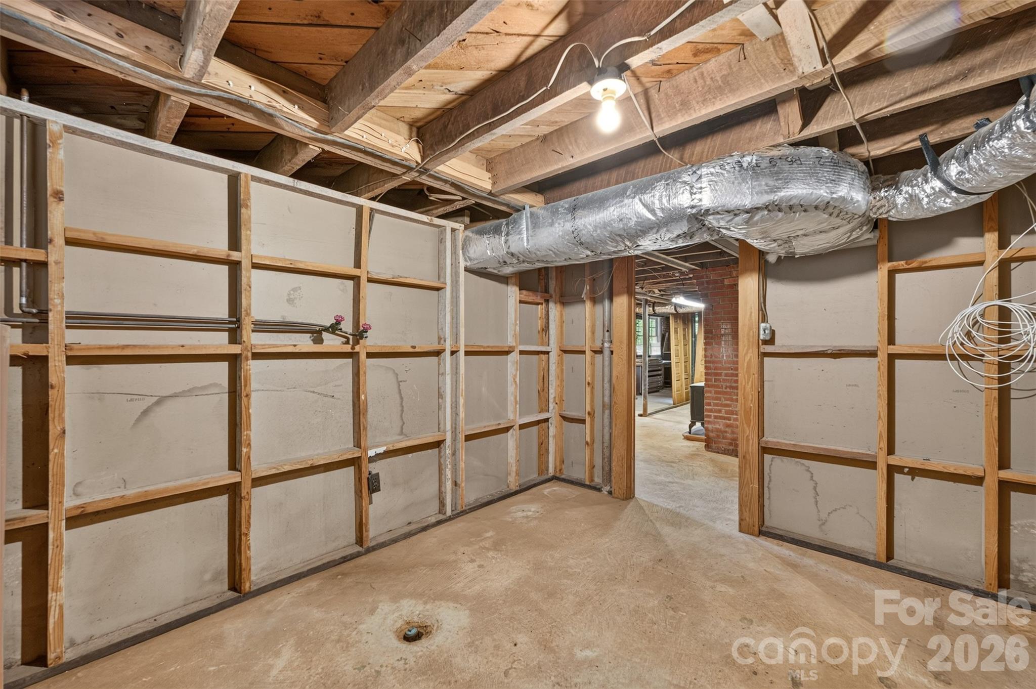 311 33rd Street Drive SE — Hickory