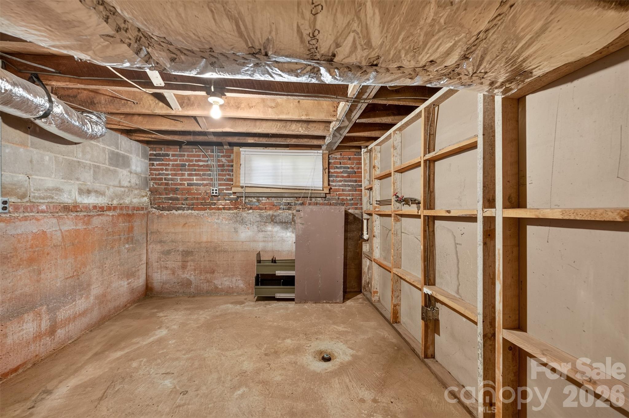 311 33rd Street Drive SE — Hickory