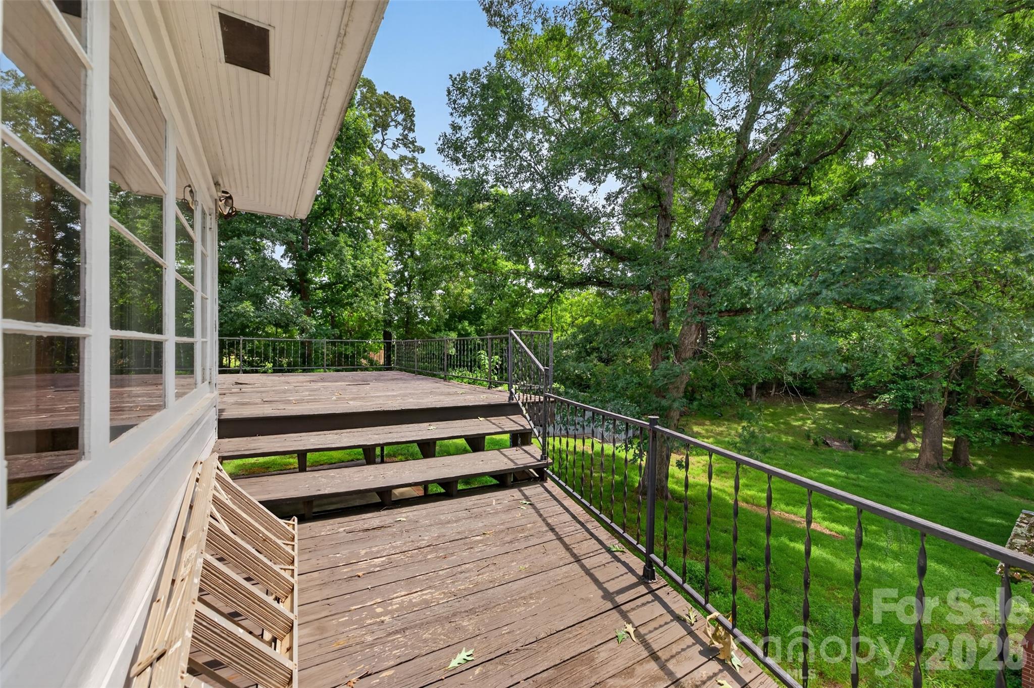 311 33rd Street Drive SE — Hickory