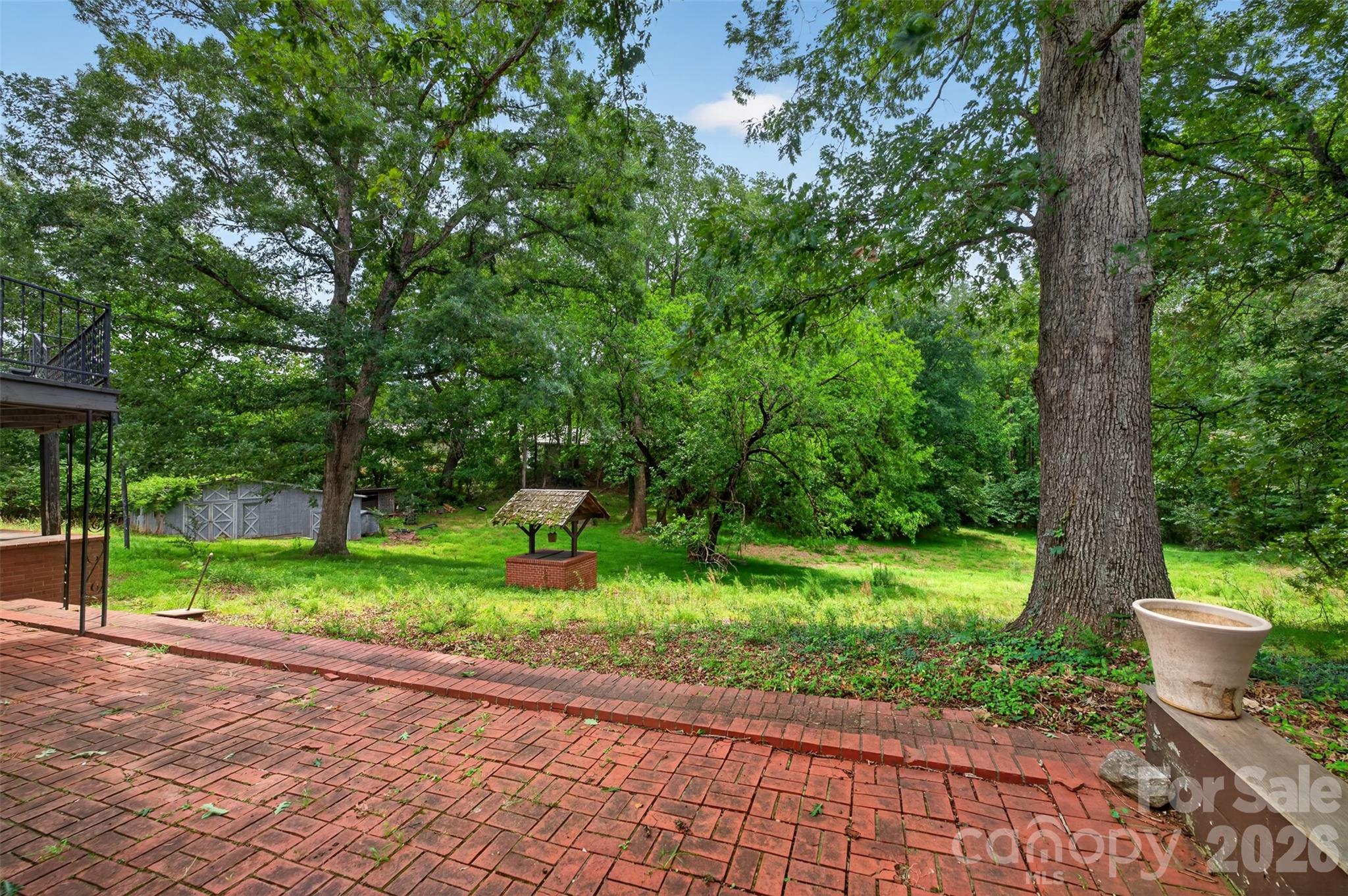 311 33rd Street Drive SE — Hickory