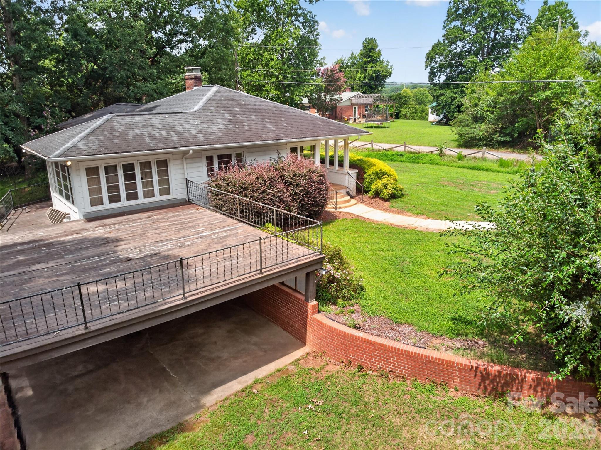 311 33rd Street Drive SE — Hickory