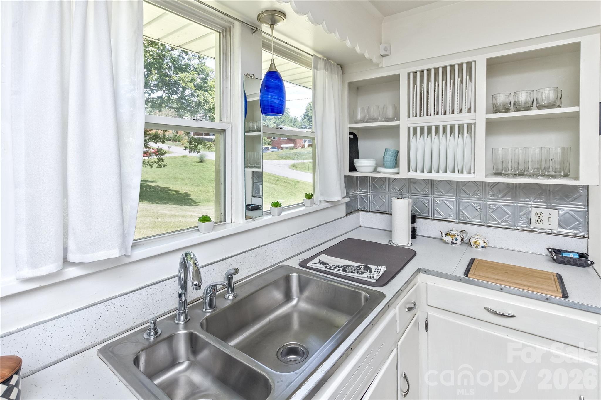 20 Cottage Street — Woodfin