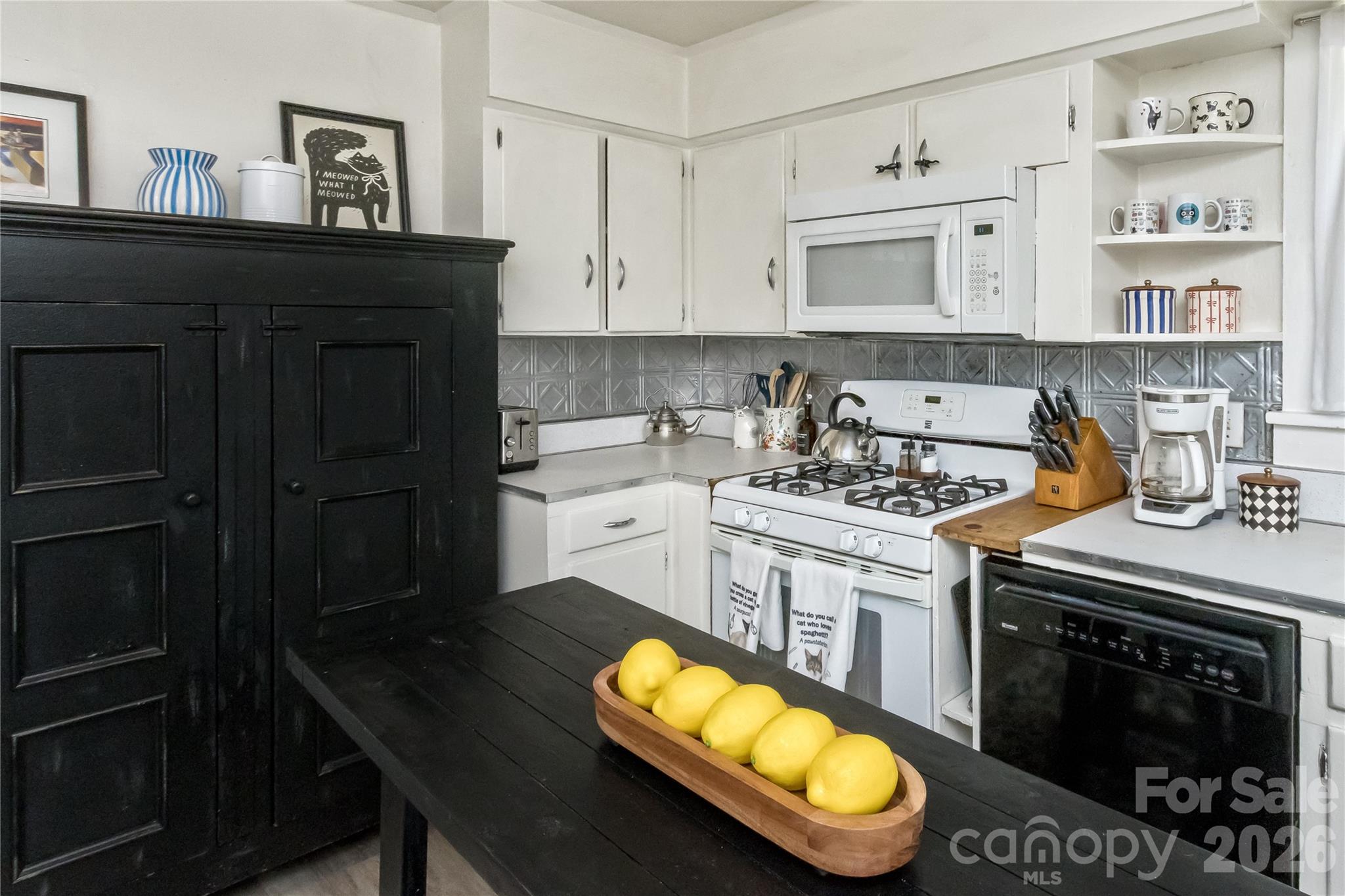 20 Cottage Street — Woodfin
