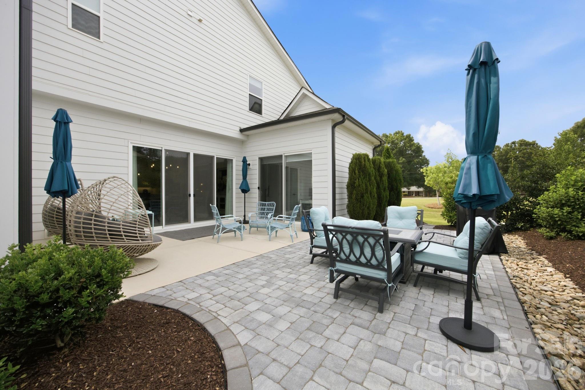 12206 Anne Blount Alley — Huntersville