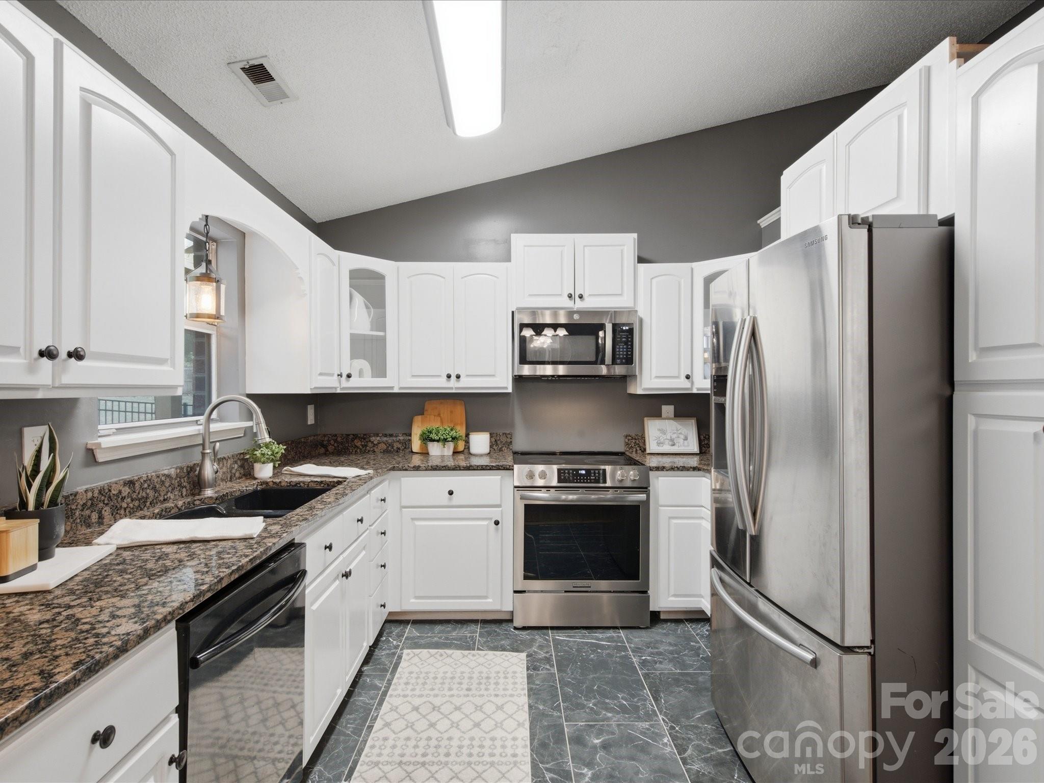 127 W Bank Drive — Charlotte