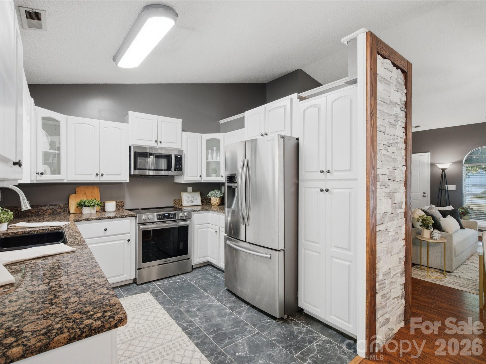 127 W Bank Drive — Charlotte