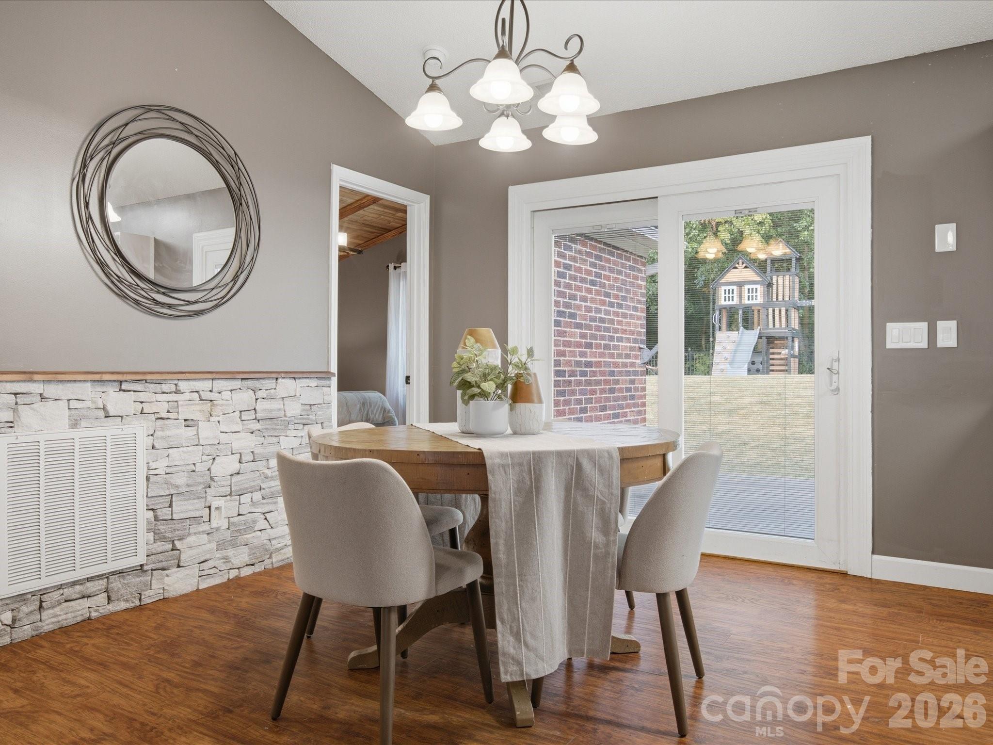 127 W Bank Drive — Charlotte